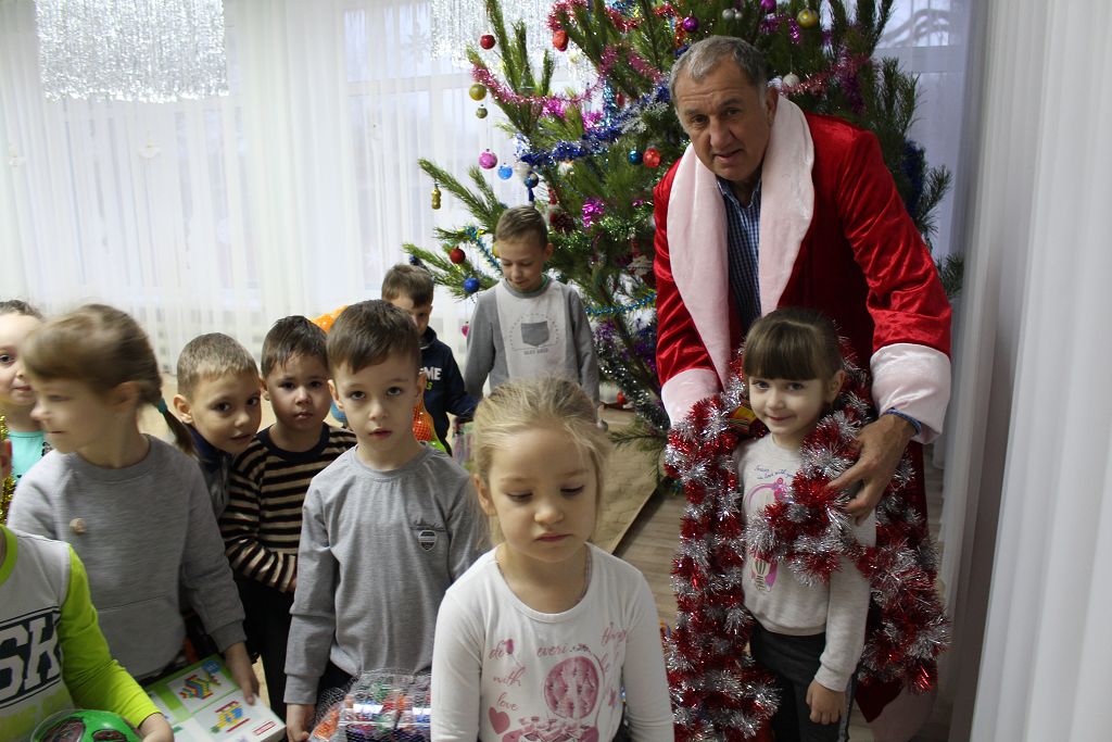 В роли Деда Мороза