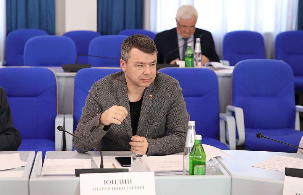 Инвалидов, участников ВОВ и несовершеннолетних узников фашизма освободят от оплаты коммуналки