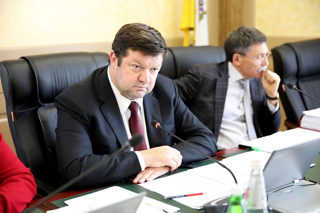 За неделю до первого заседания Думы в 2020-м