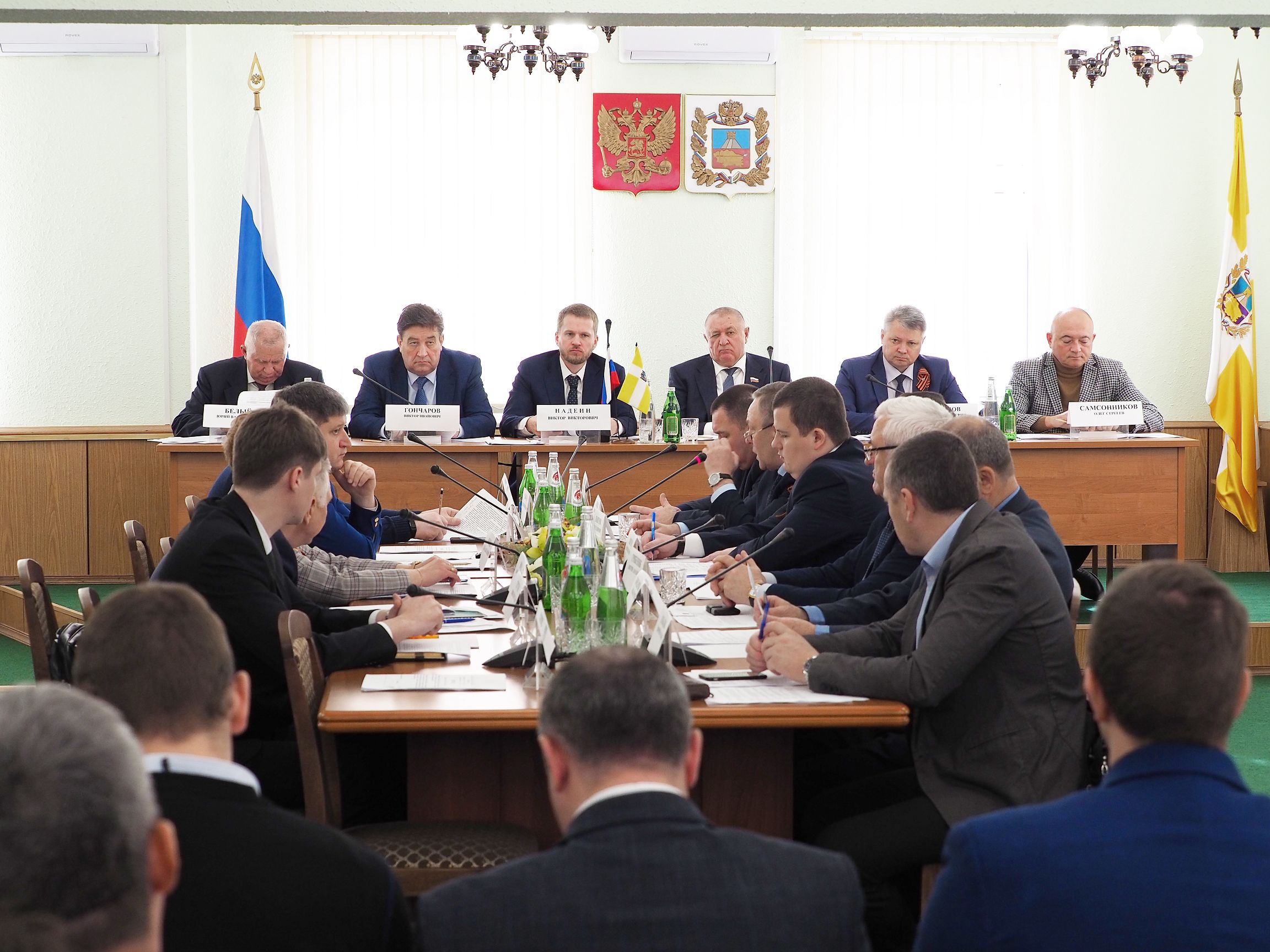 Проблемы нужно решать комплексно
