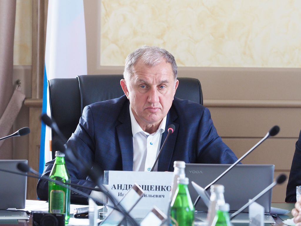 На Ставрополье начнут штрафовать за парковку на газонах