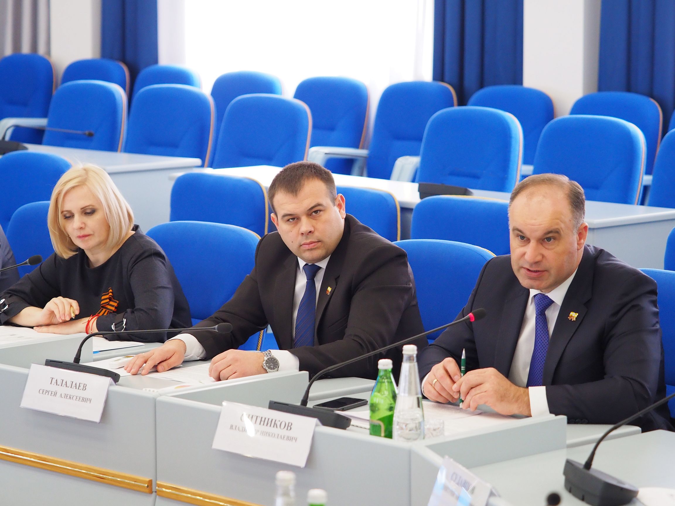 Проблемы и перспективы развития молочного животноводства обсудили депутаты и специалисты отрасли