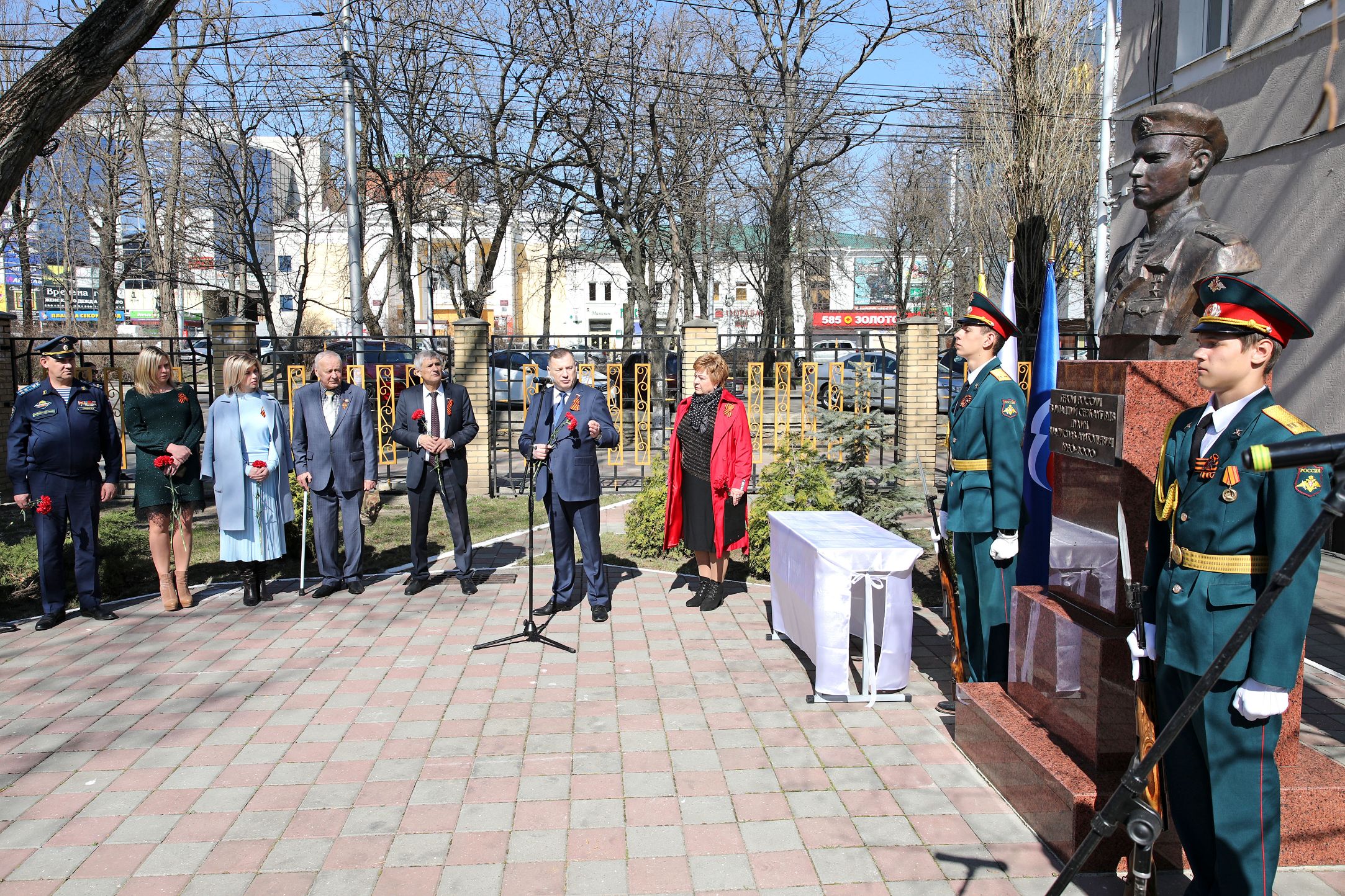 Акция «Парта героя» прошла в Ставрополе