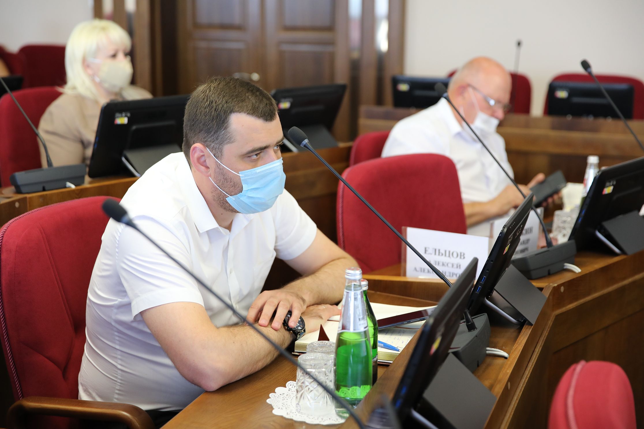 Проблемы обращения с животными обсудили депутаты Думы Ставрополья
