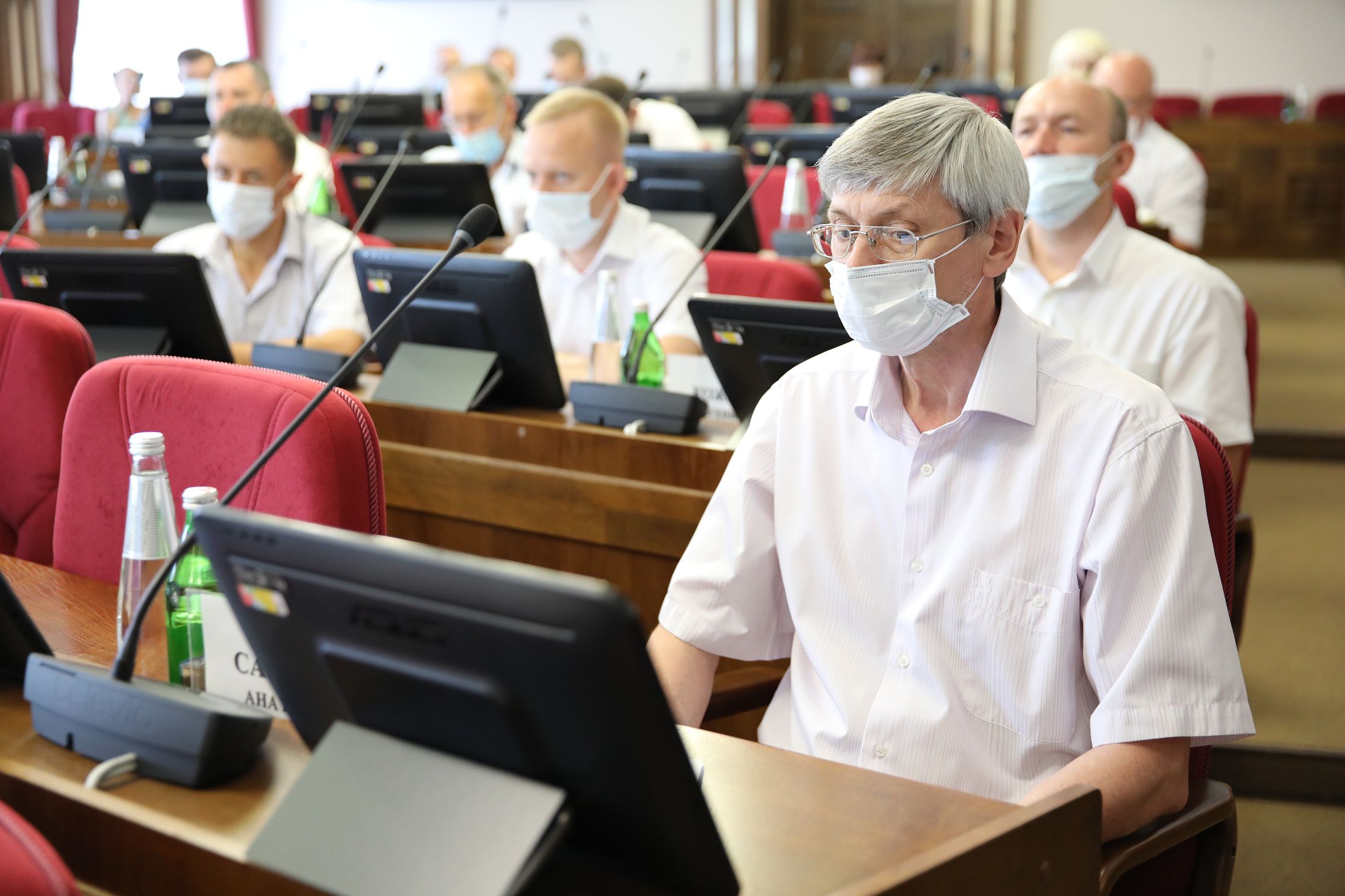 Проблемы обращения с животными обсудили депутаты Думы Ставрополья