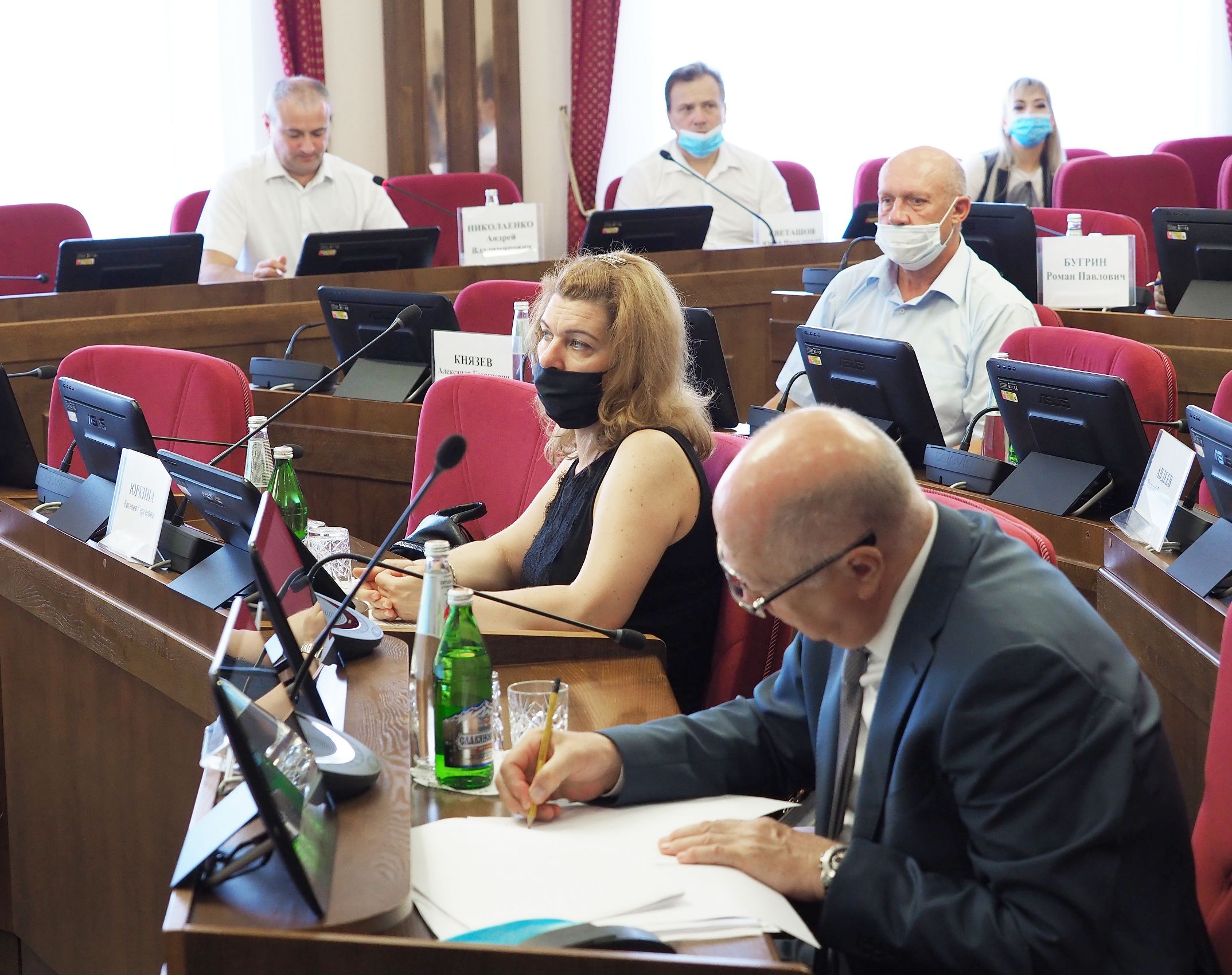 Региональные депутаты рассмотрели новый законопроект об уполномоченном по правам человека в Ставропольском крае