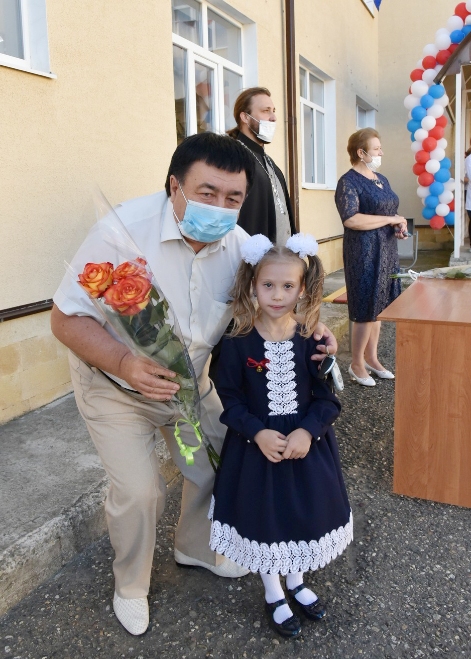 Депутаты Думы Ставрополья поздравили школьников с началом учебного года