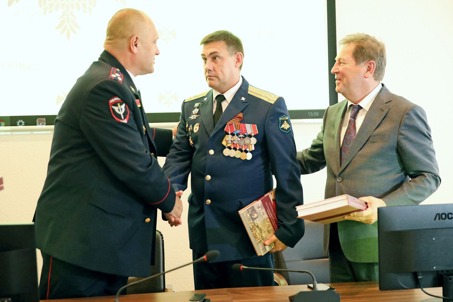 В Ставрополе презентовали издание о полных кавалерах орденов Славы