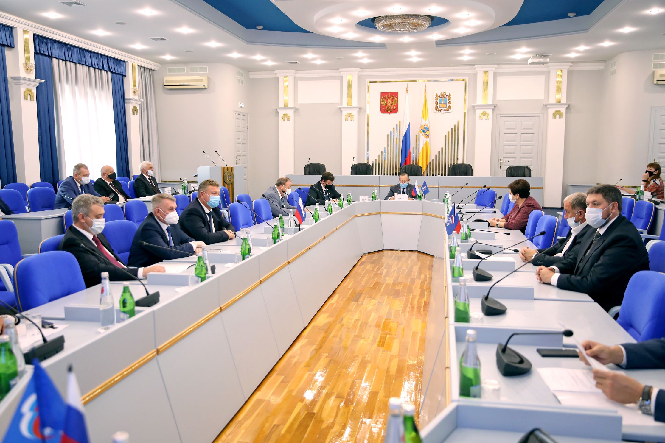 Депутаты фракции «Единая Россия» обсудили актуальные вопросы повестки заседания Думы