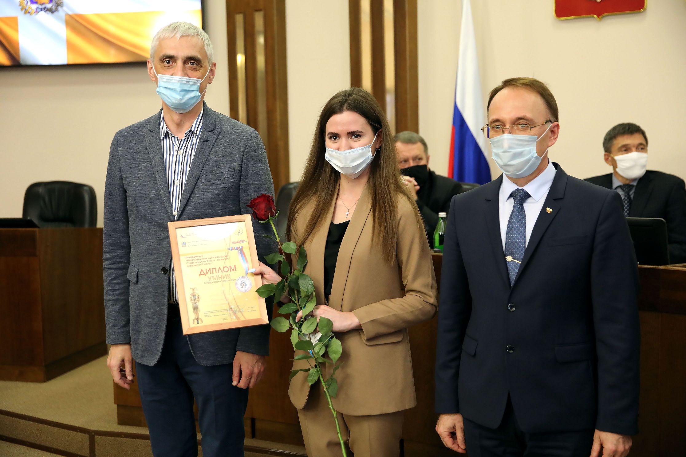 В краевой Думе прошло награждение УМНИКОВ 2019 года