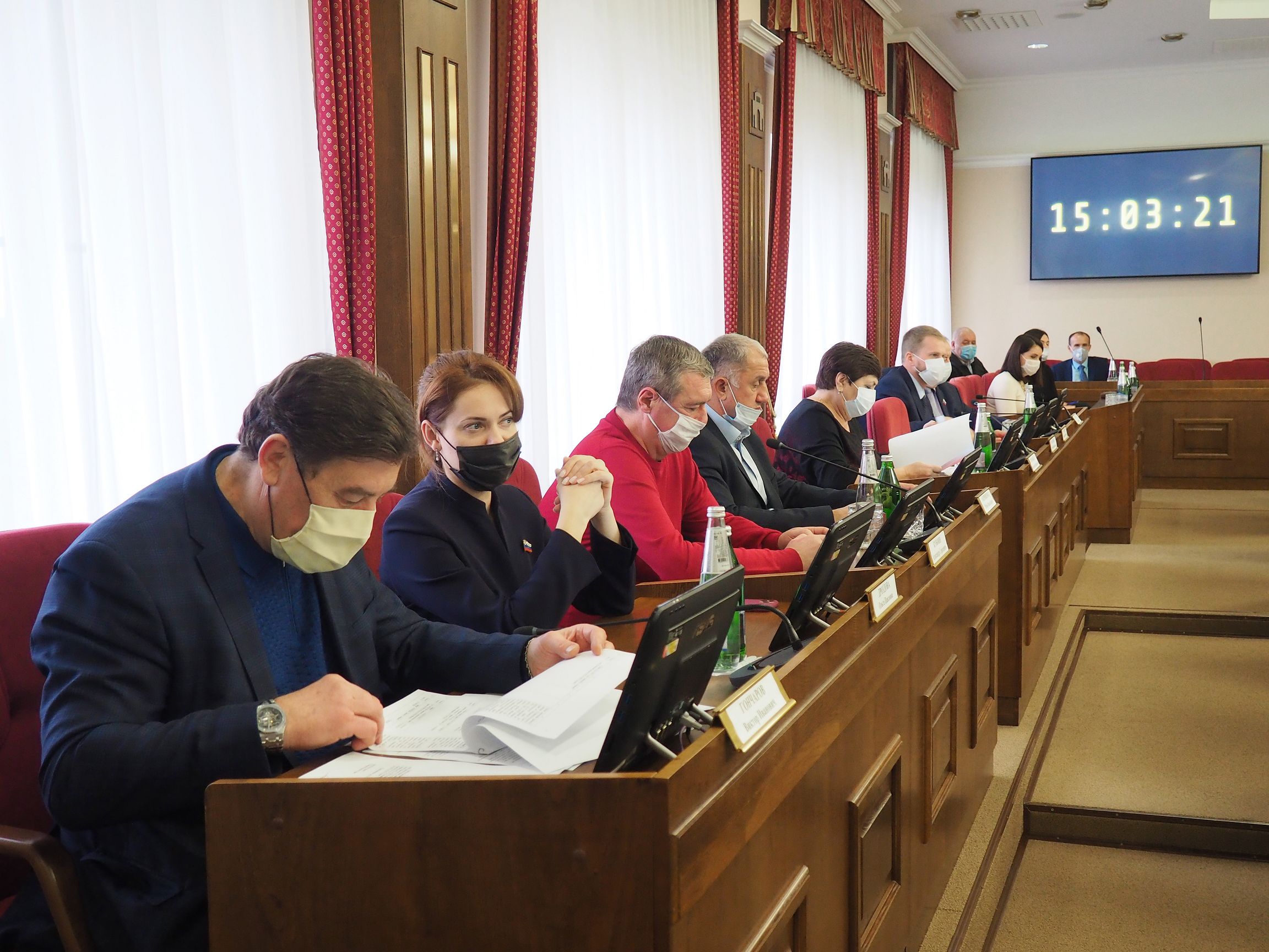 В преддверии принятия бюджета в краевой Думе начала работу согласительная комиссия