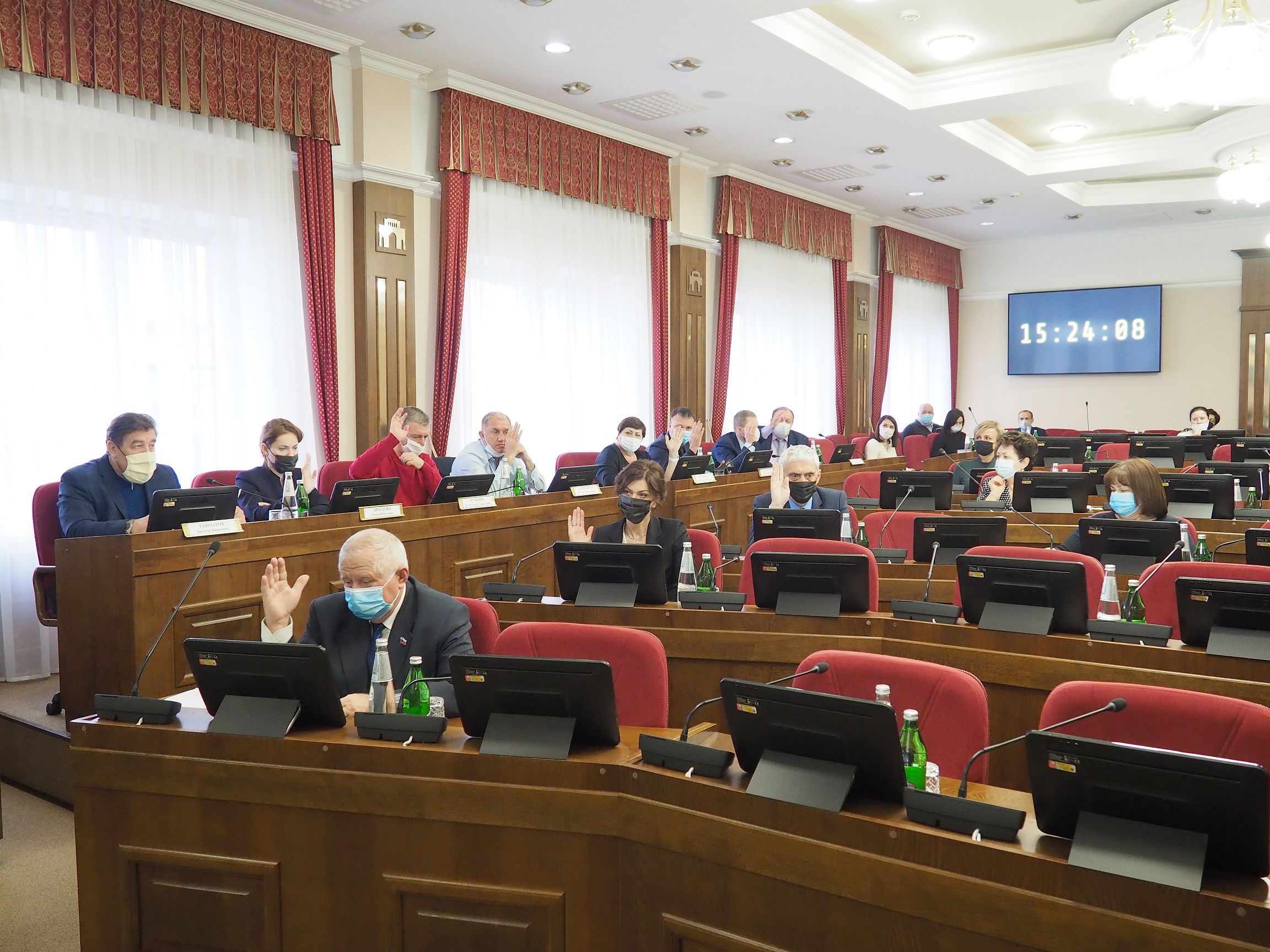 В преддверии принятия бюджета в краевой Думе начала работу согласительная комиссия