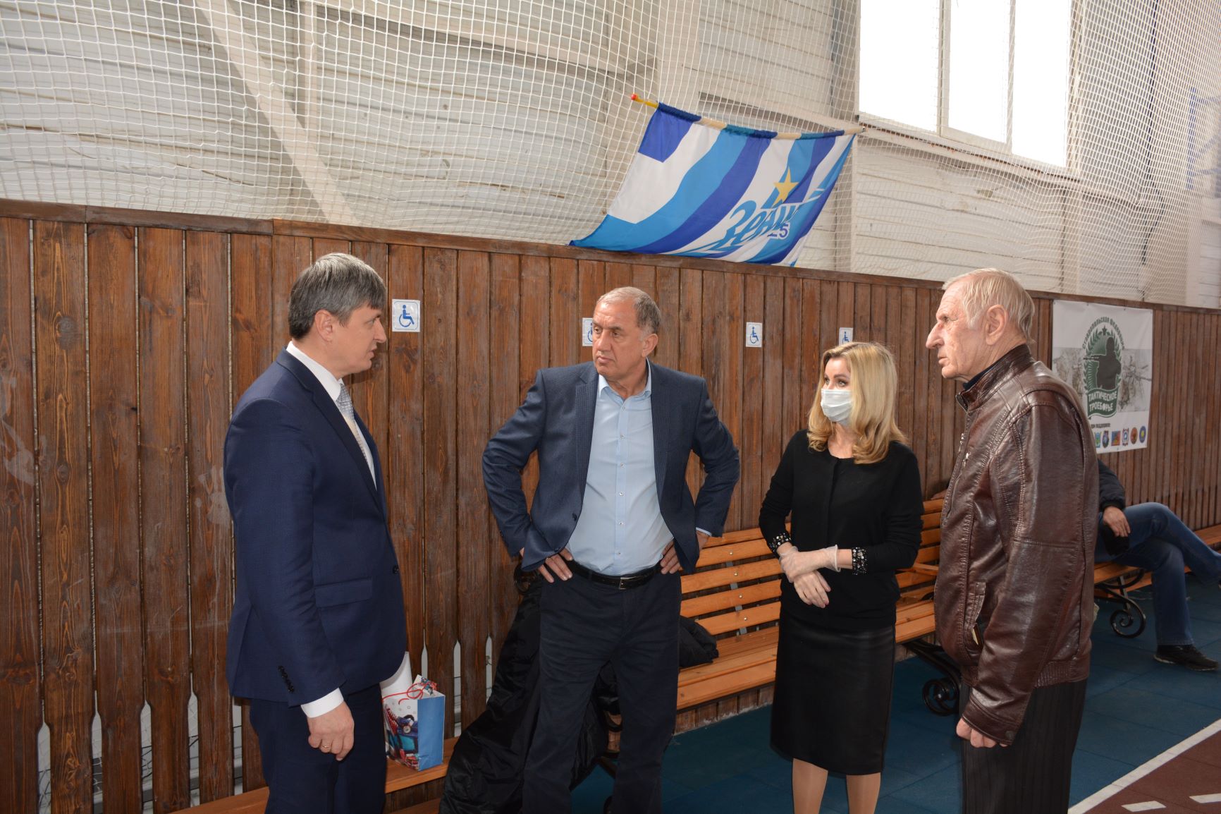 Педагоги Апанасенковского округа получили награды от депутатов
