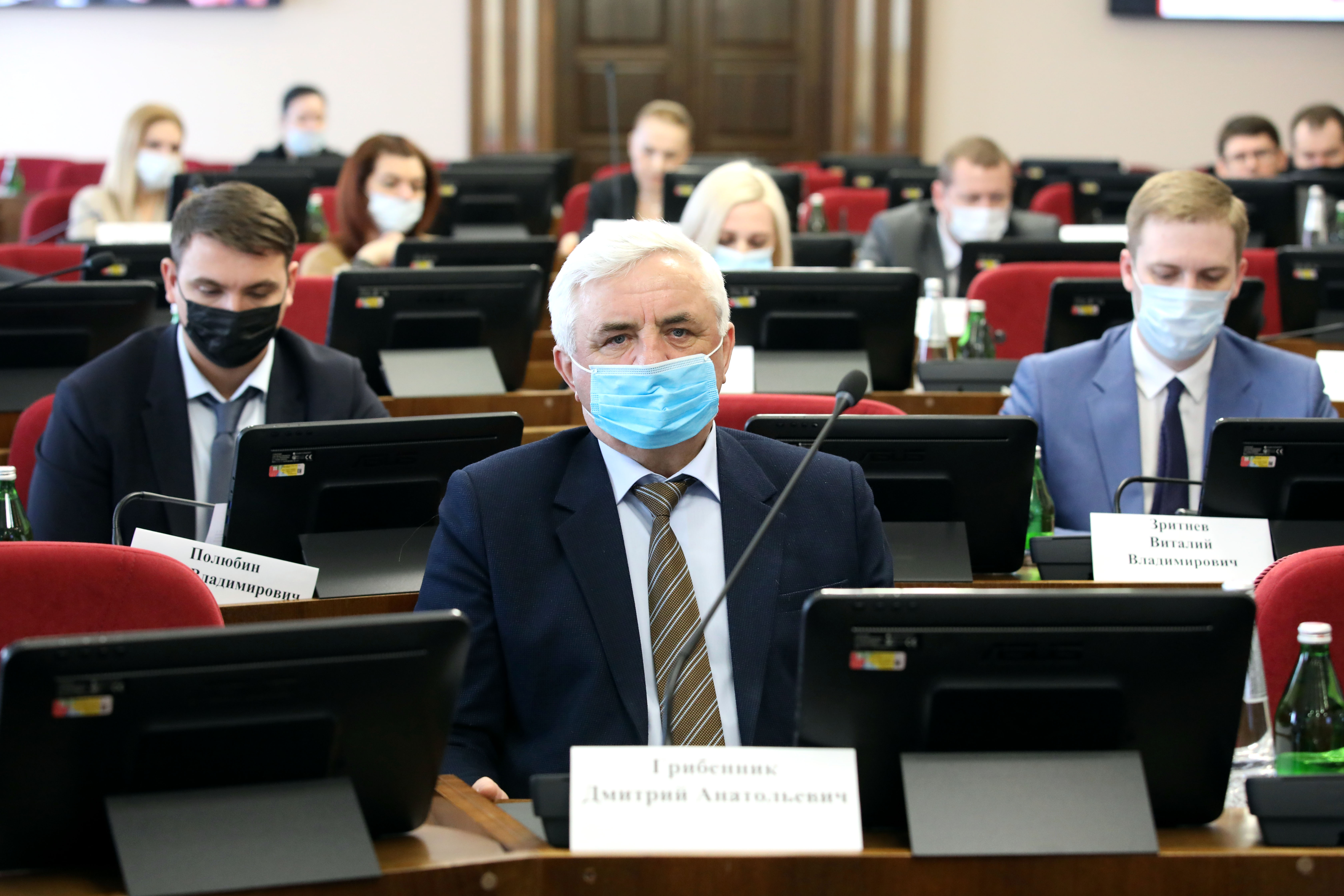 Валерий Назаренко: «Основная задача – наполнение МФЦ максимальным количеством востребованных гражданами услуг»