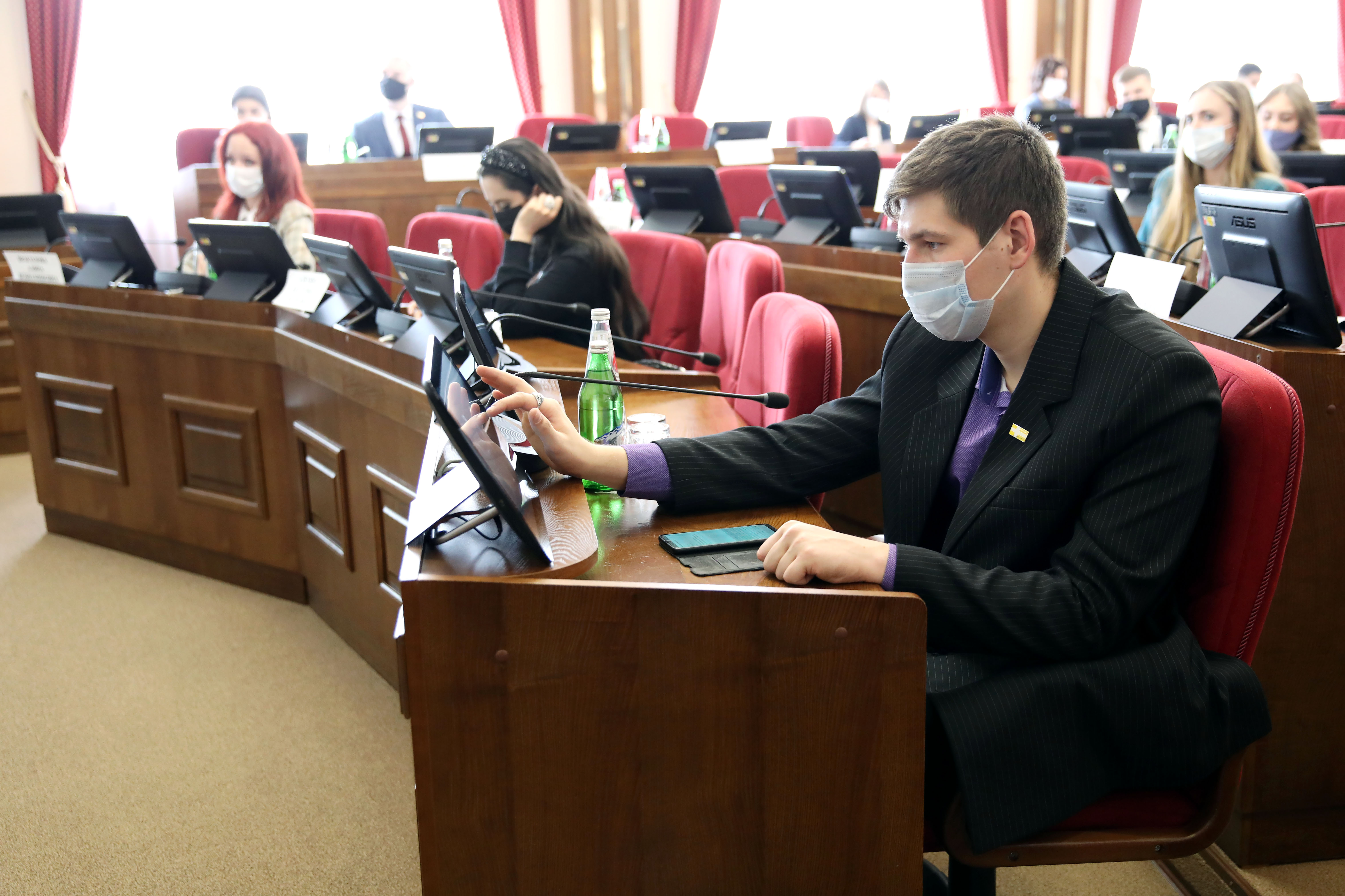 Молодёжный парламент разработал предложения в краевой закон о молодёжной политике