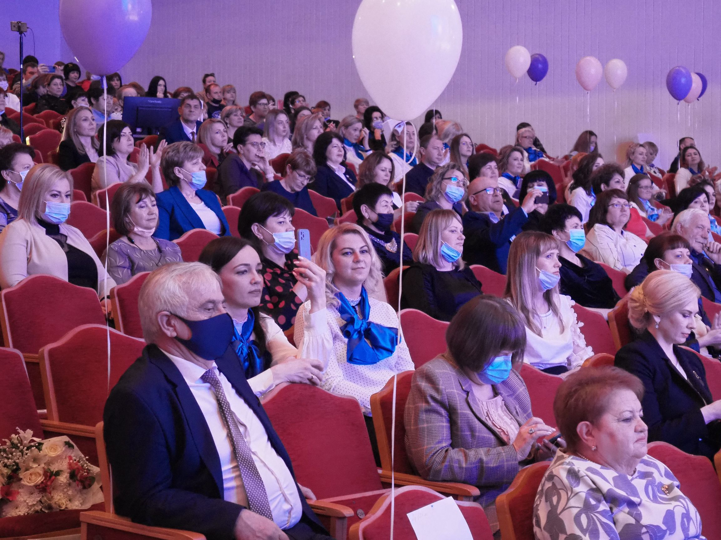Лучшие педагоги Ставрополья получили традиционную премию региональной Думы
