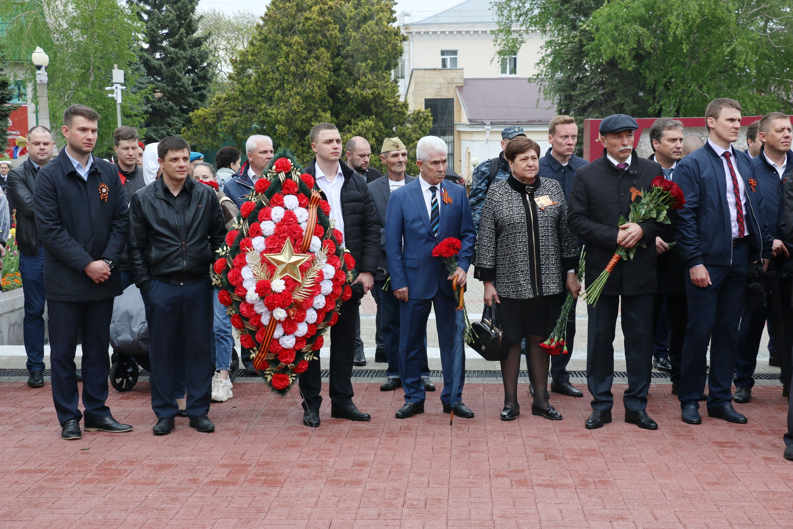 В День Победы краевые депутаты возложили цветы к мемориалу «Огонь вечной Славы»