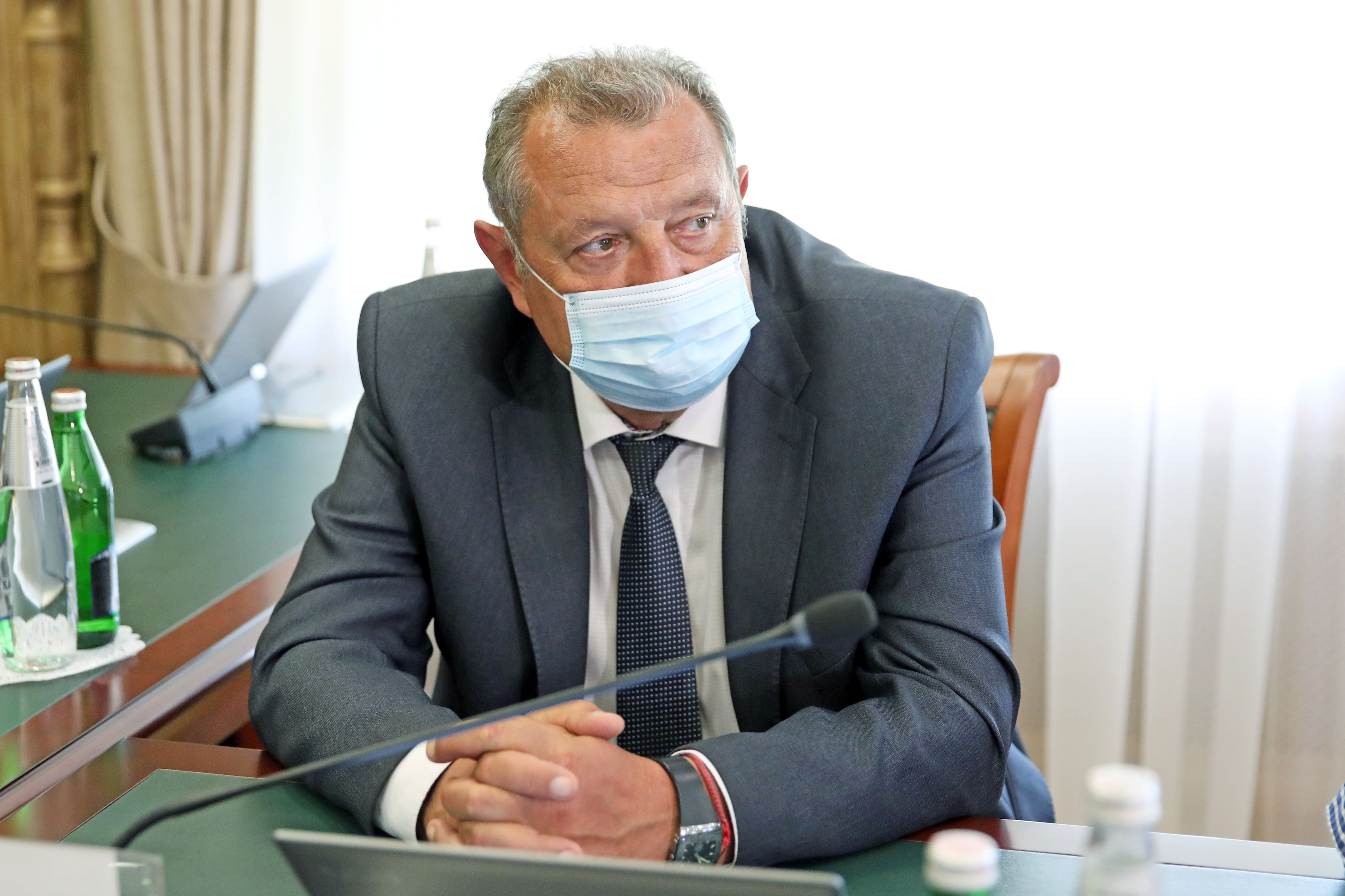 Сельхозугодья края защитят от града
