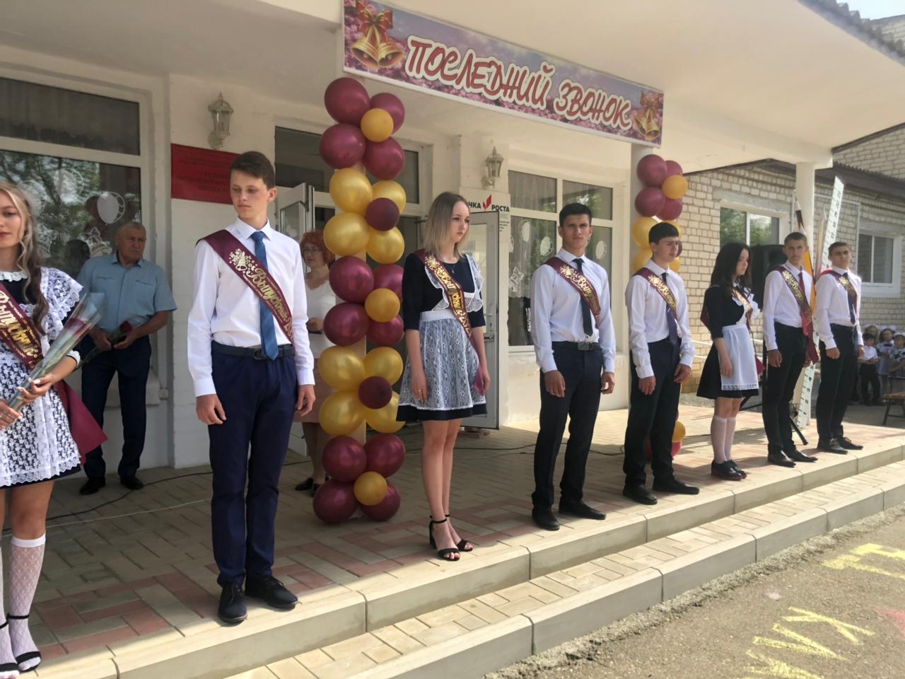 Депутаты поздравили выпускников школ края