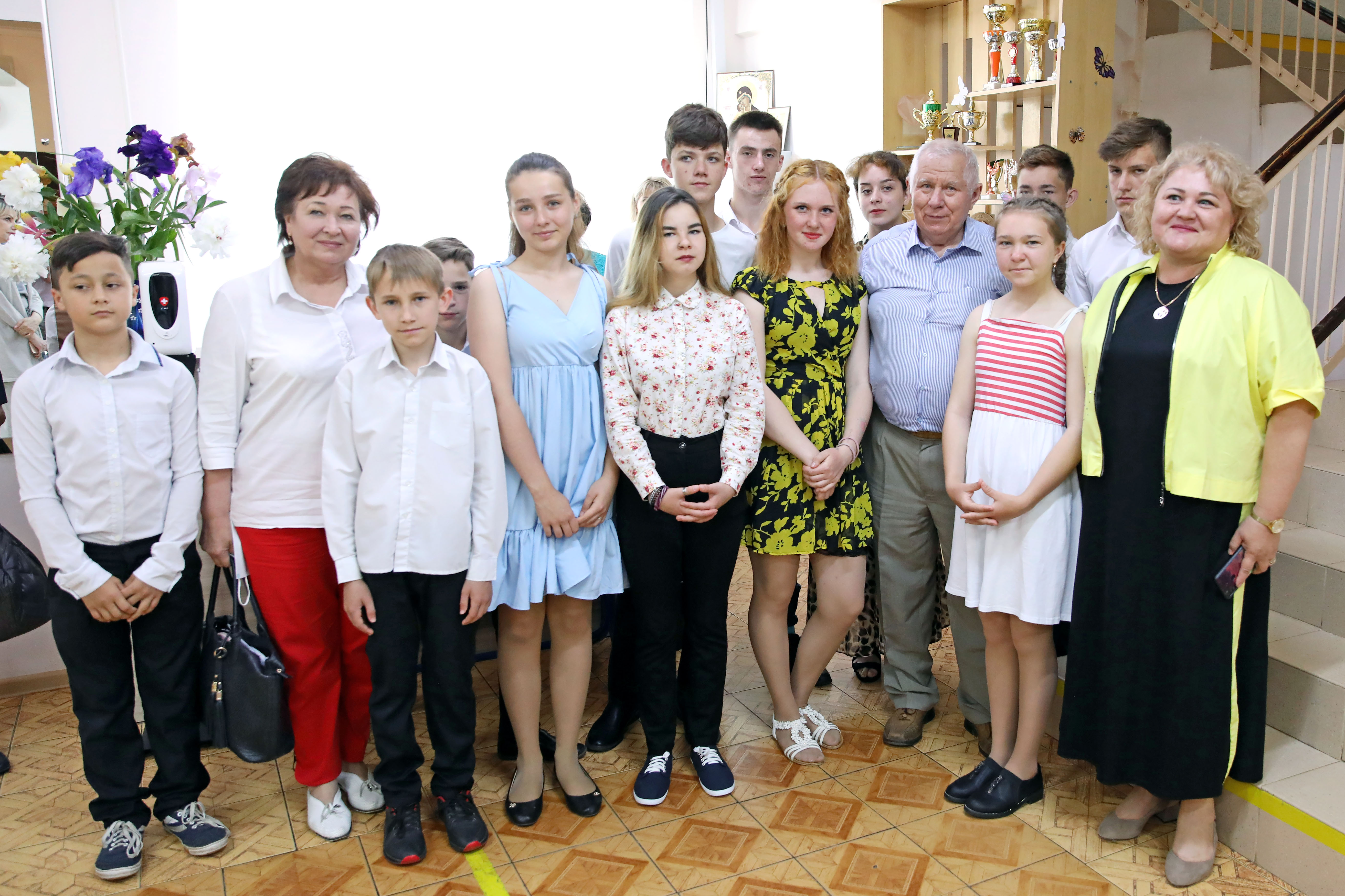 Успешные практики социальной адаптации детей-сирот представили депутатам
