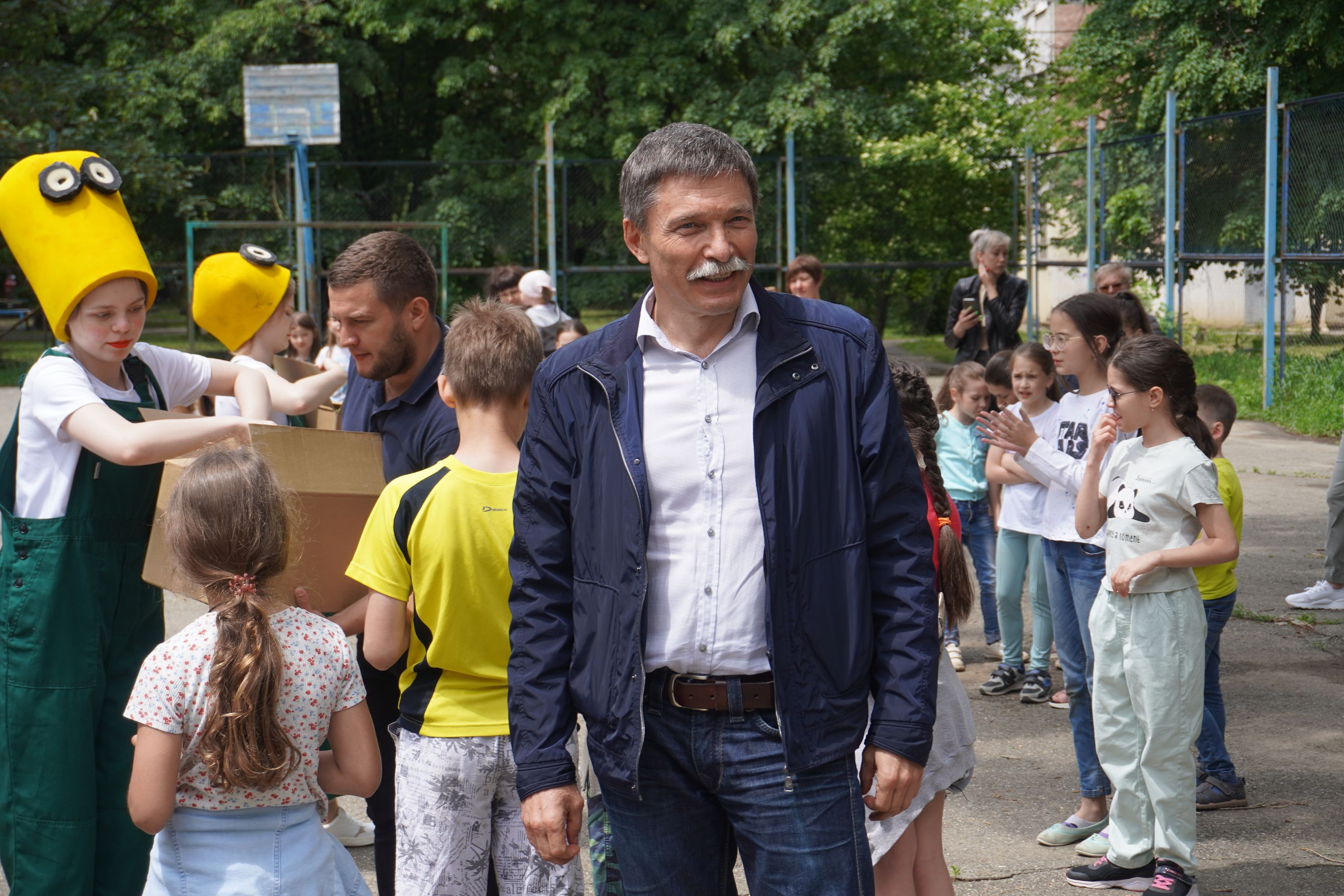 В честь Дня защиты детей Дмитрий Судавцов организовал детскую развлекательную программу
