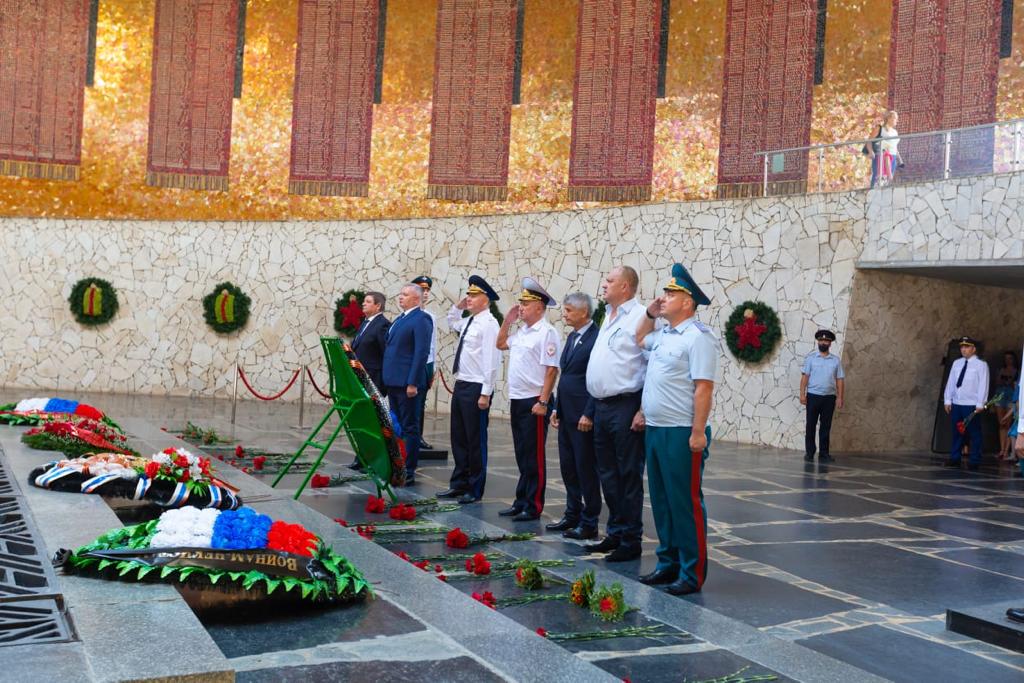 На Мамаевом кургане открыли памятный знак в честь воинов-ставропольцев