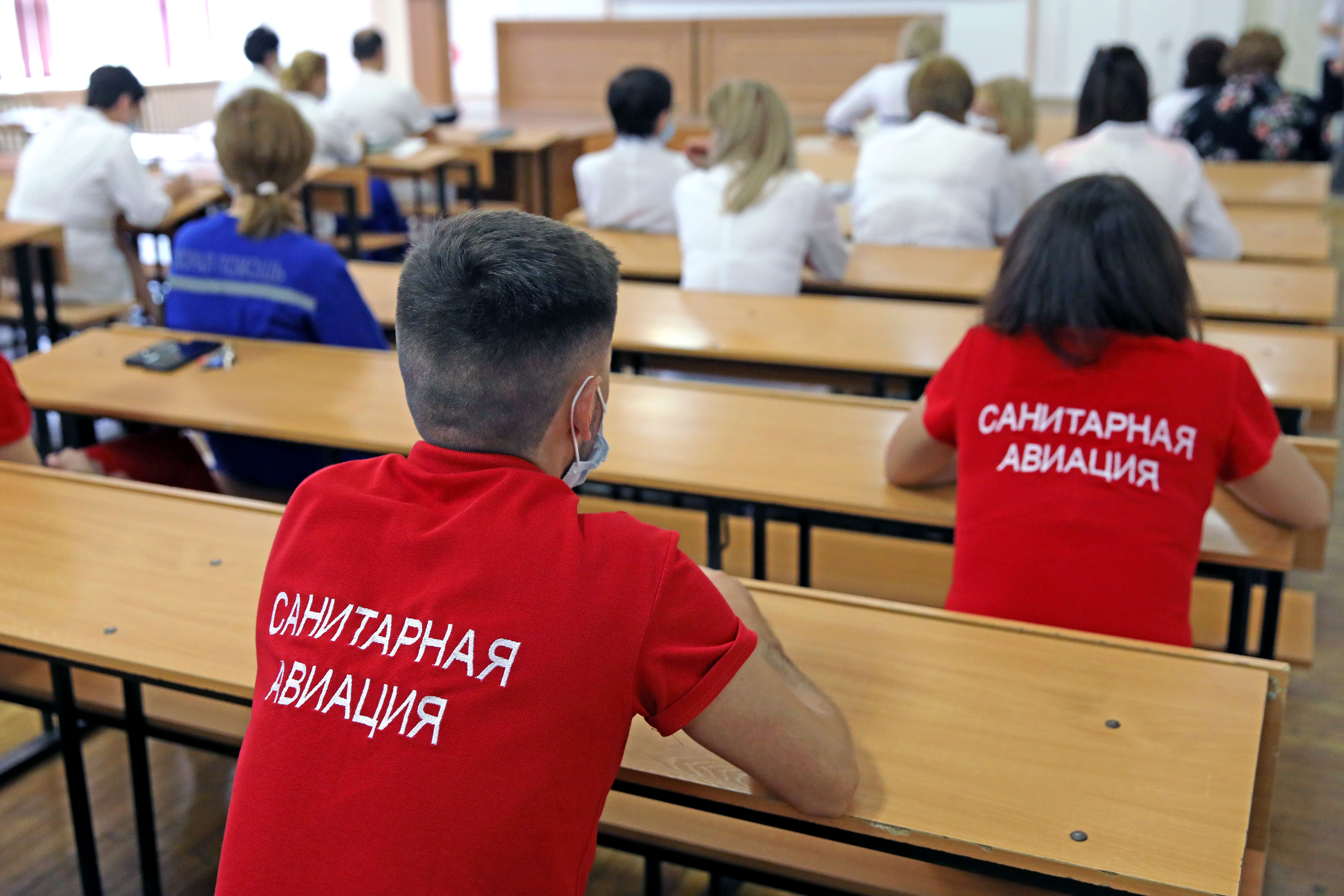 Награды Думы Ставрополья вручили медикам больницы скорой помощи краевого центра