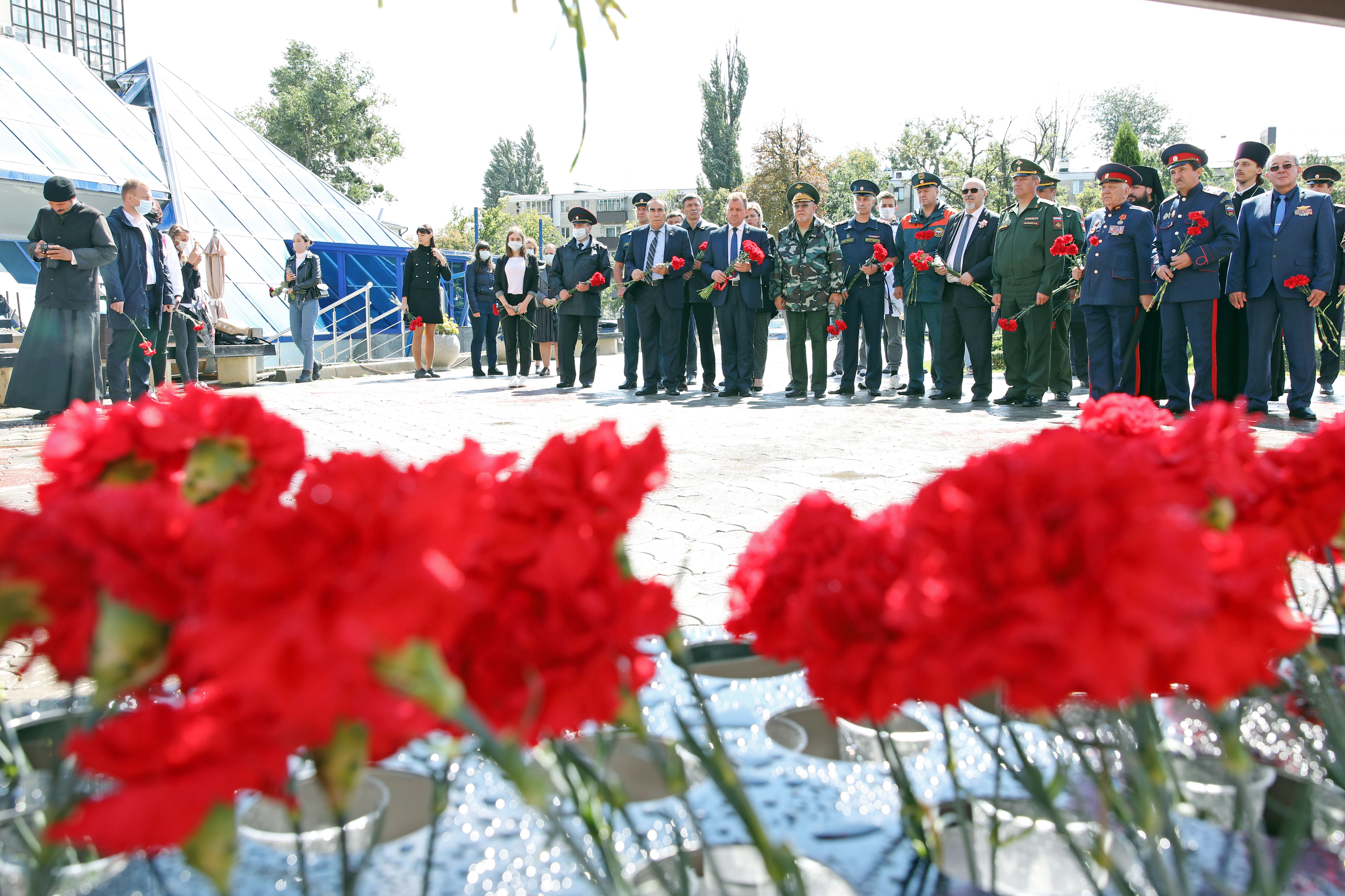Памятная акция "Мир в наших сердцах" прошла в Ставрополе