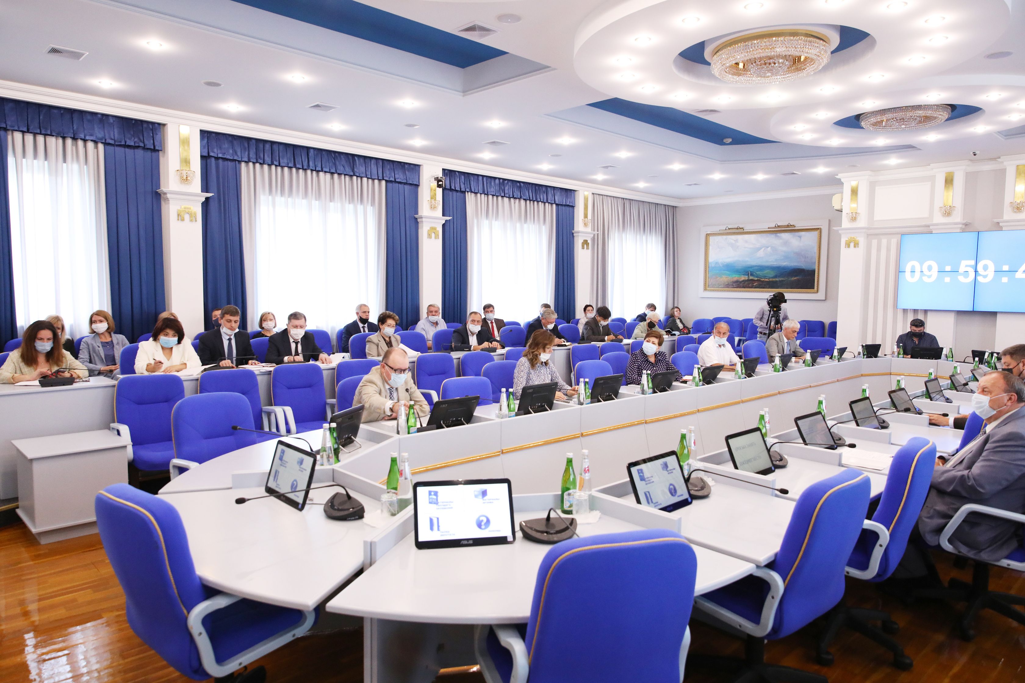 Стартовала осенняя сессия Думы Ставропольского края