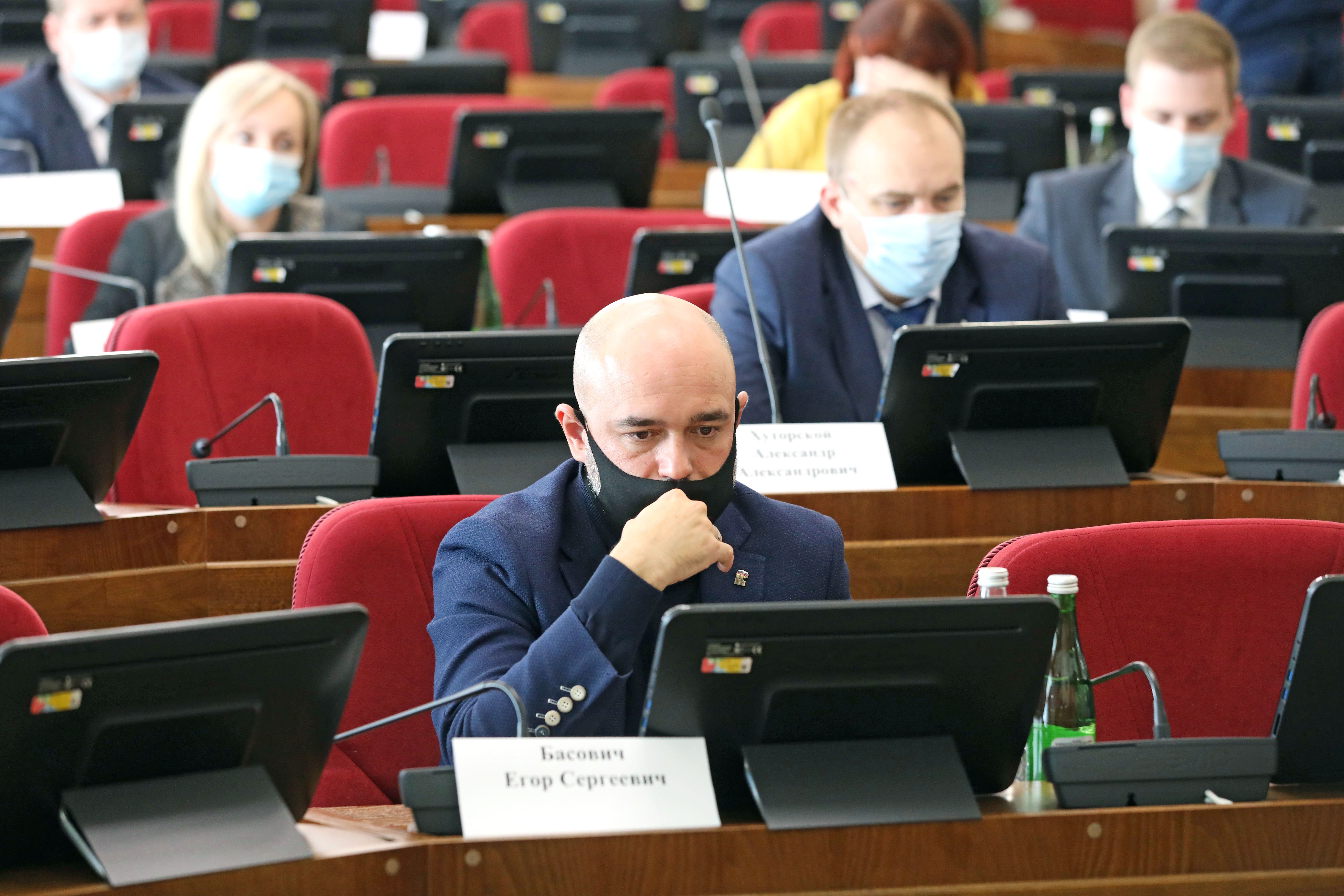 Возрастной ценз могут снять для кандидатов на должность уполномоченных