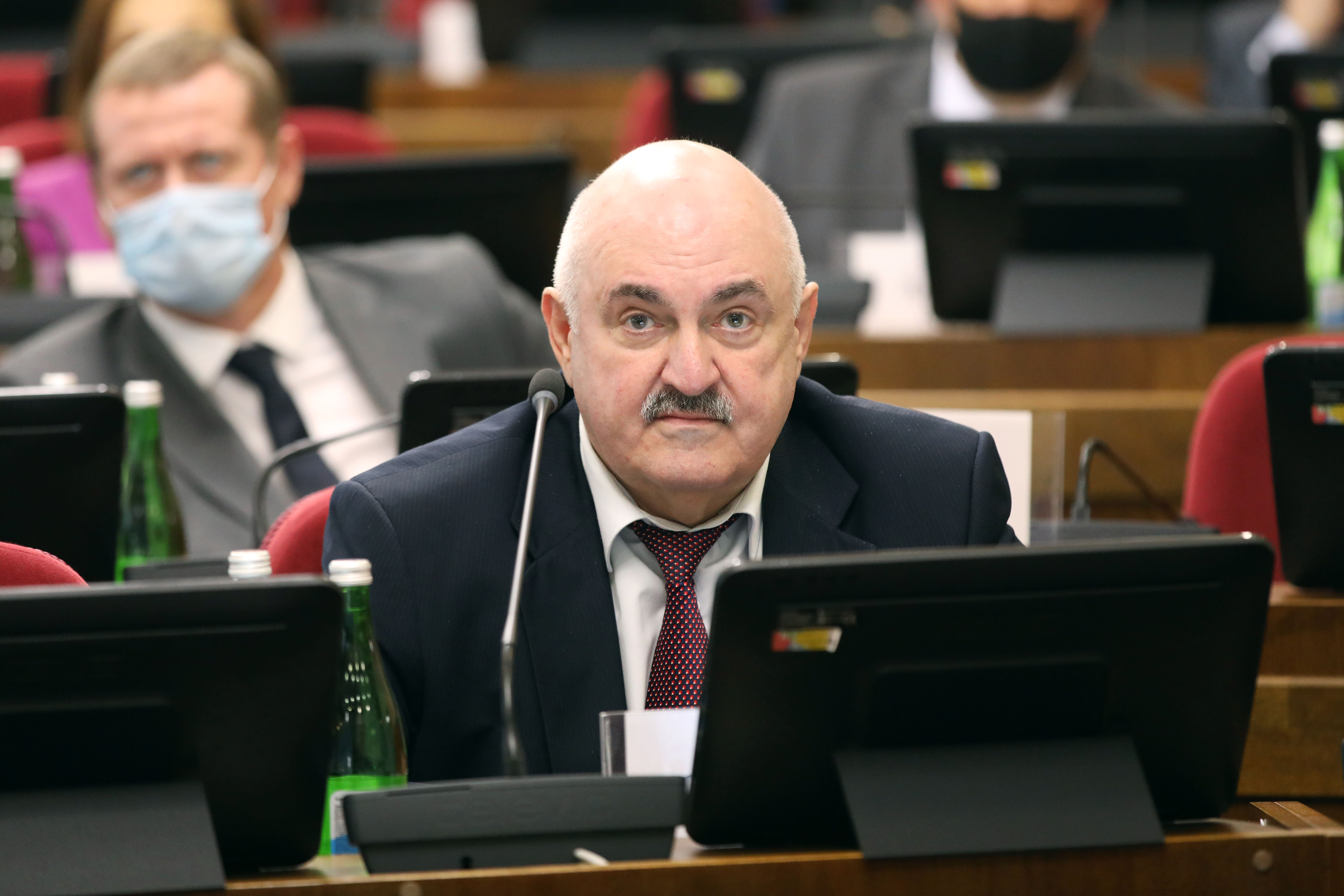 Категории граждан с приоритетным правом на использование земли для размещения гаража могут расширить