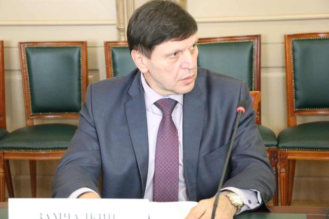 Депутаты изучают вопрос обеспечения лекарствами жителей отдалённых населённых пунктов края