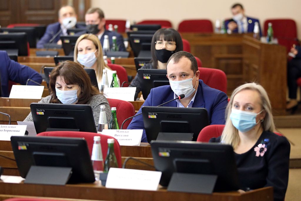 Меры по сокращению стихийной торговли рассмотрены в краевой Думе