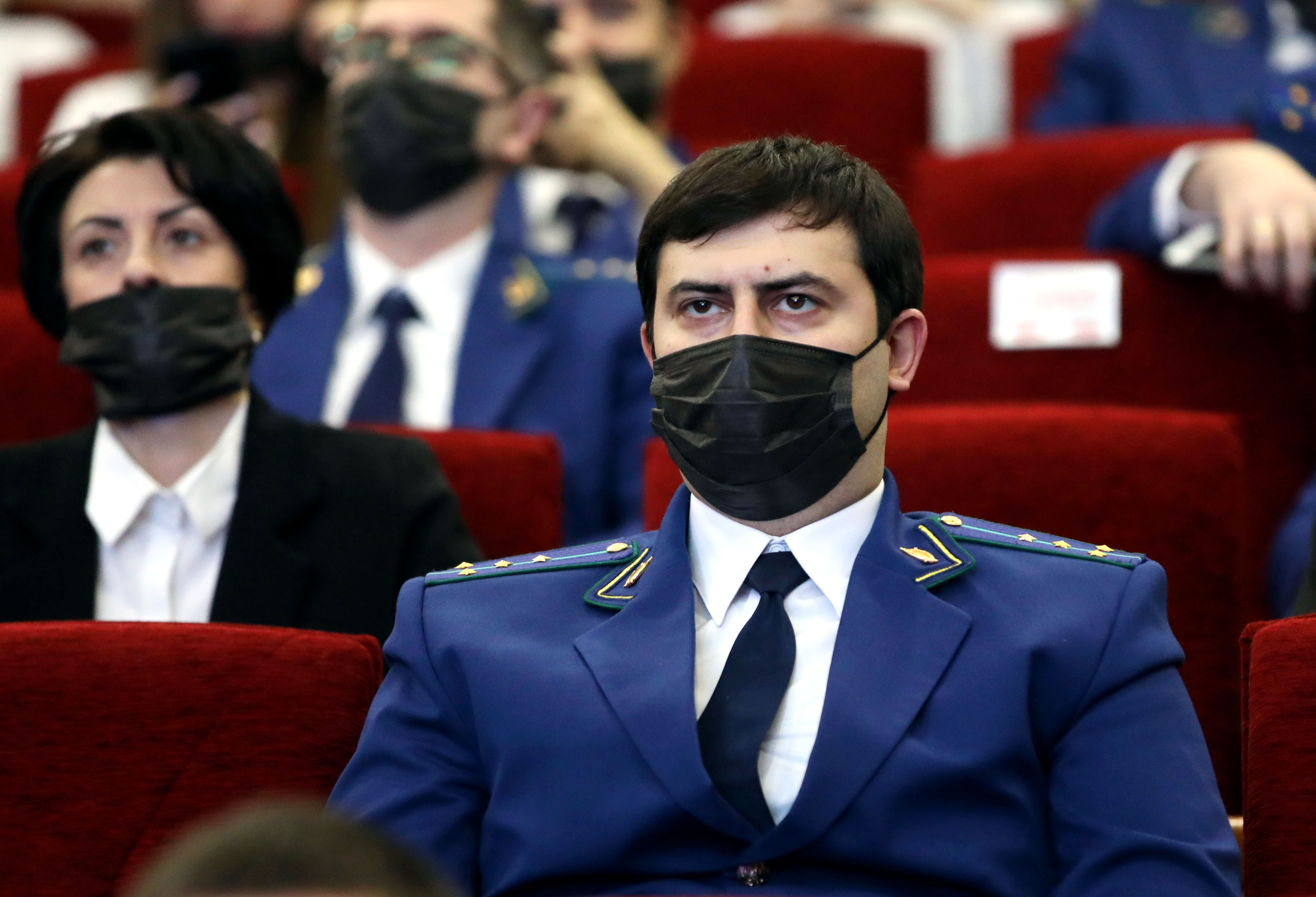 Николай Великдань вручил награды Думы Ставропольского края работникам прокуратуры