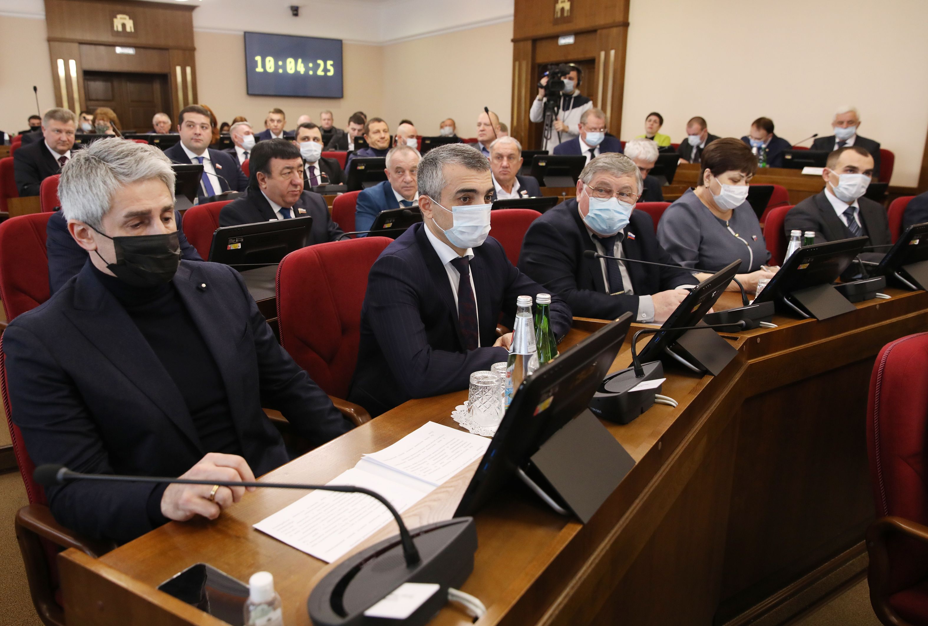 Дума Ставропольского края провела первое в 2022 году заседание