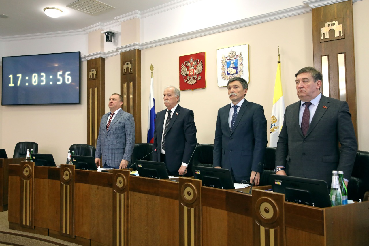 На Ставрополье принят закон о мерах поддержки для российских военнослужащих, принимающих участие в спецоперации на Украине