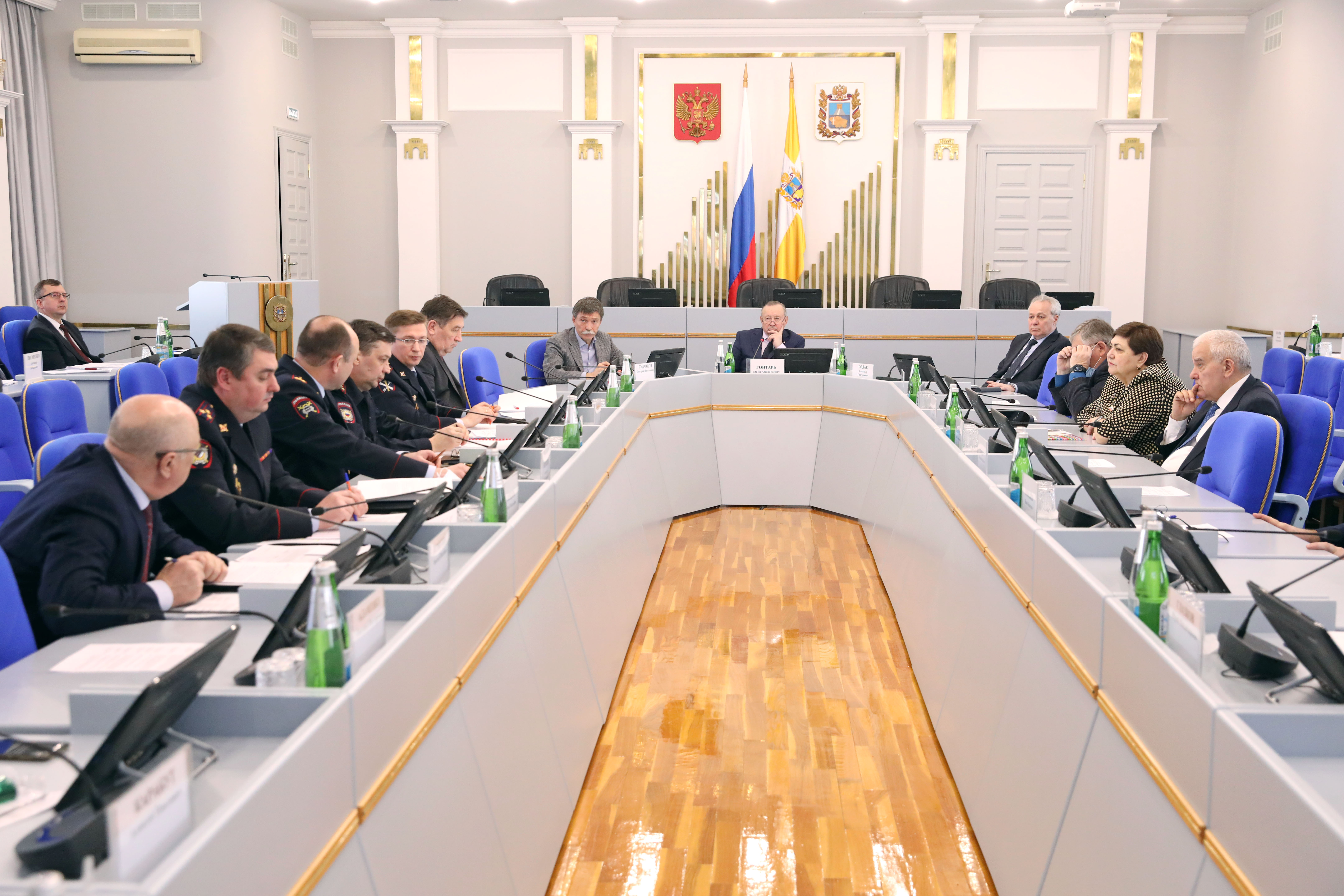Депутаты заслушали отчёт краевой полиции о работе в 2021 году