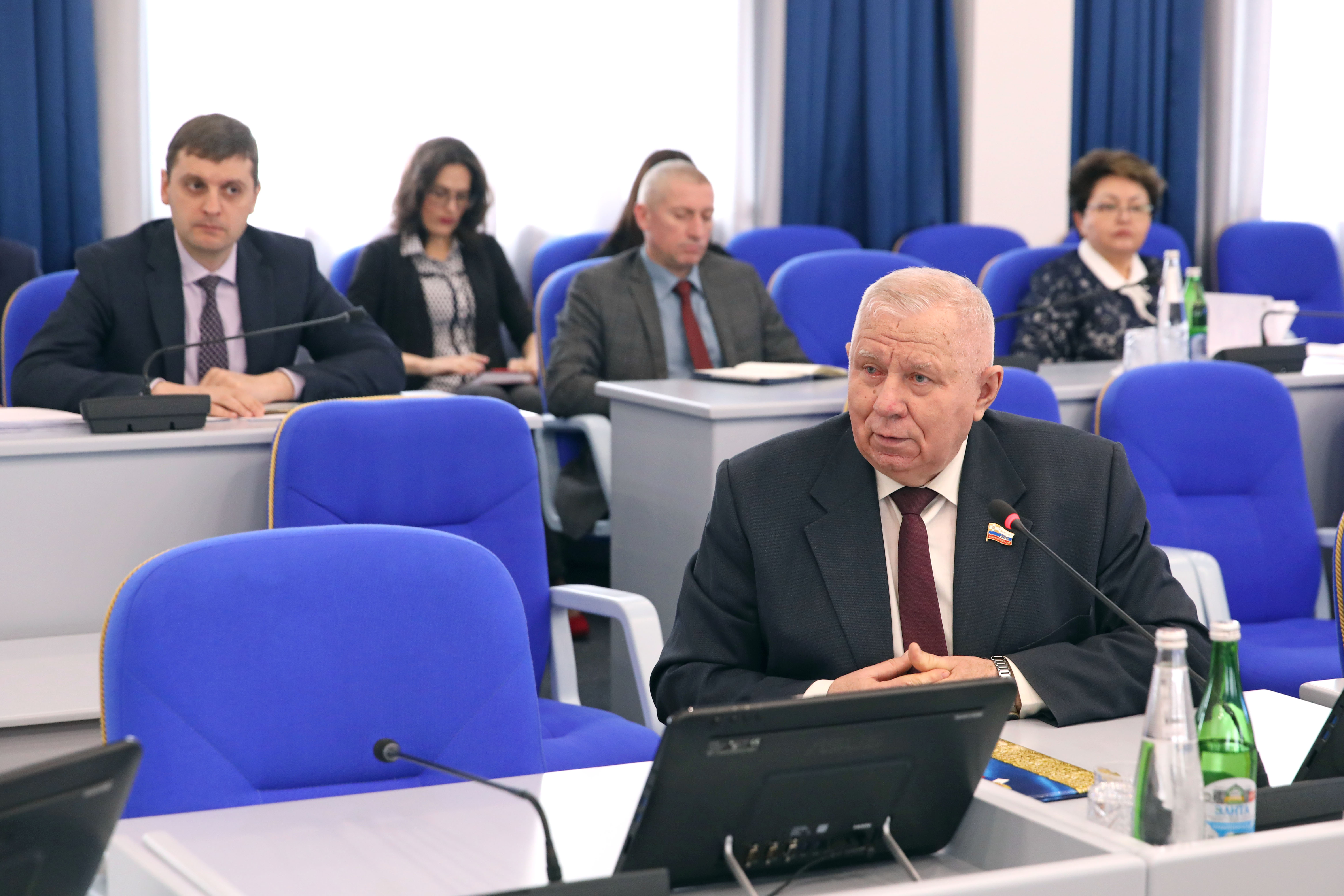 Николай Великдань поручил проводить постоянный мониторинг цен на продукты питания и товары первой необходимости