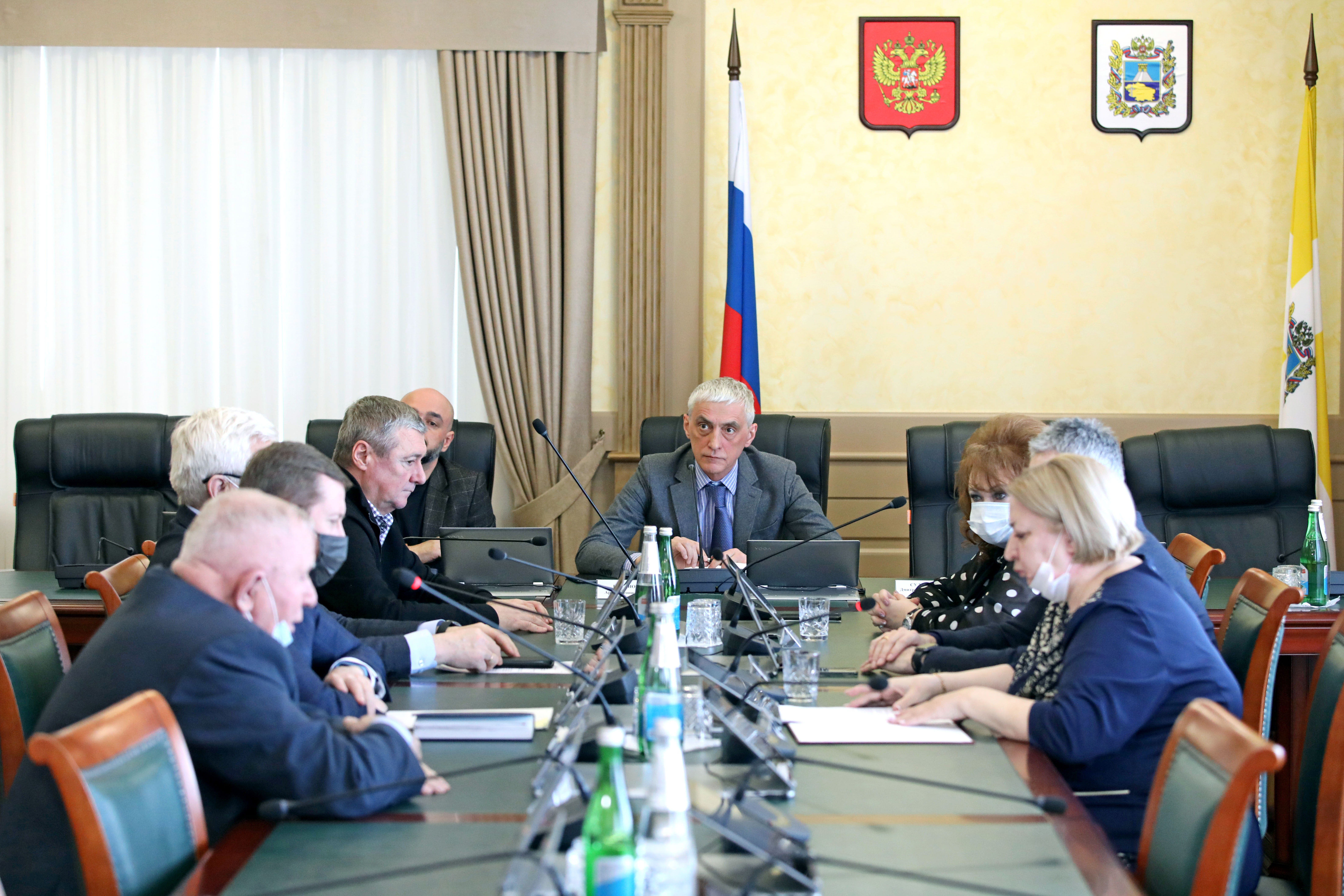 Краевые депутаты планируют учредить премии победителям конкурсов в сфере образования