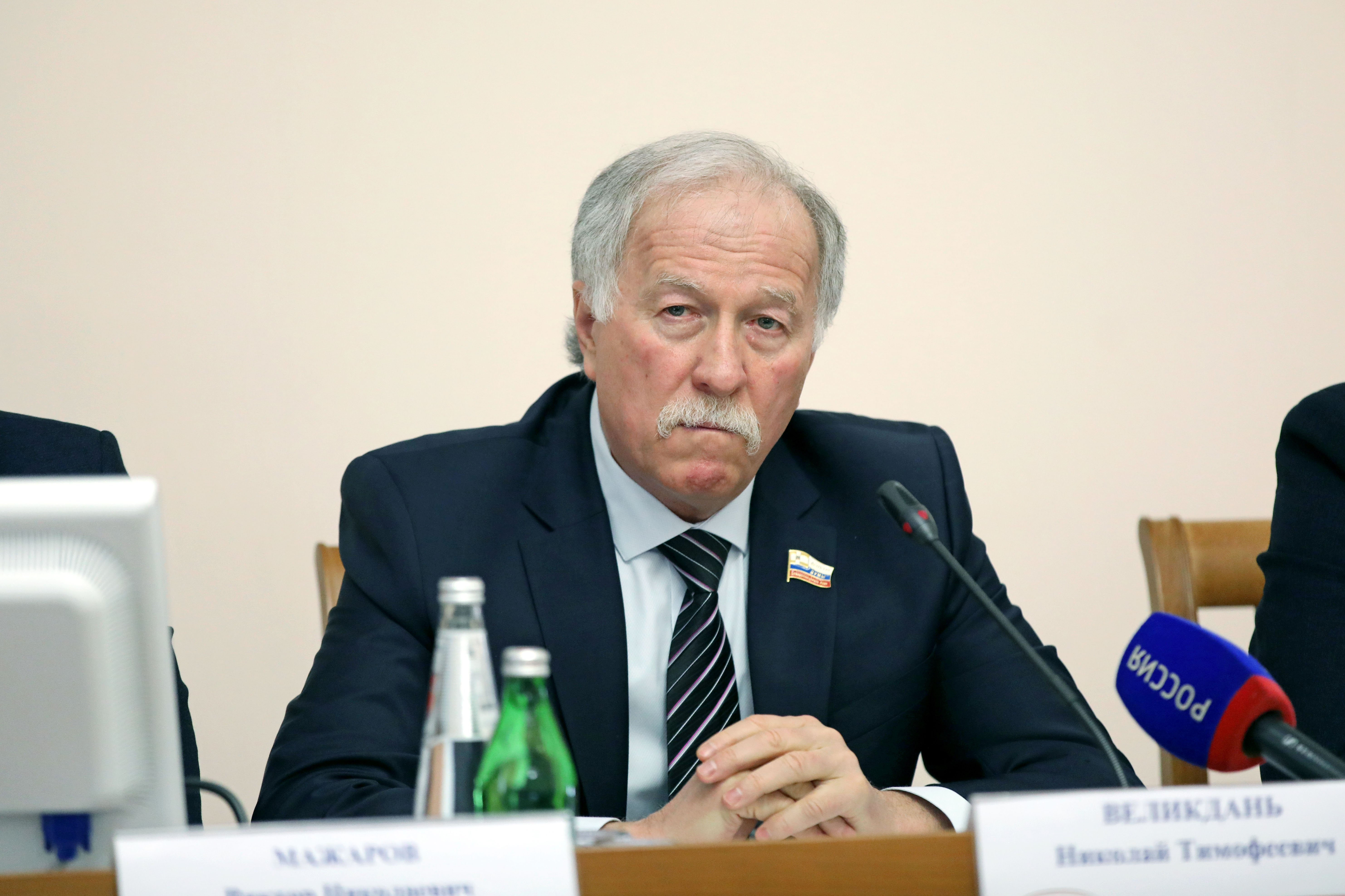 Вопрос обеспеченности кадрами системы здравоохранения края требует дополнительных решений