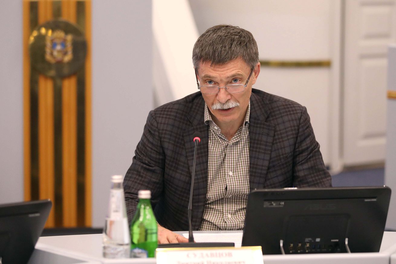 Депутаты работают над изменениями в краевой бюджет 2022 года, которые могут быть приняты на внеочередном заседании Думы