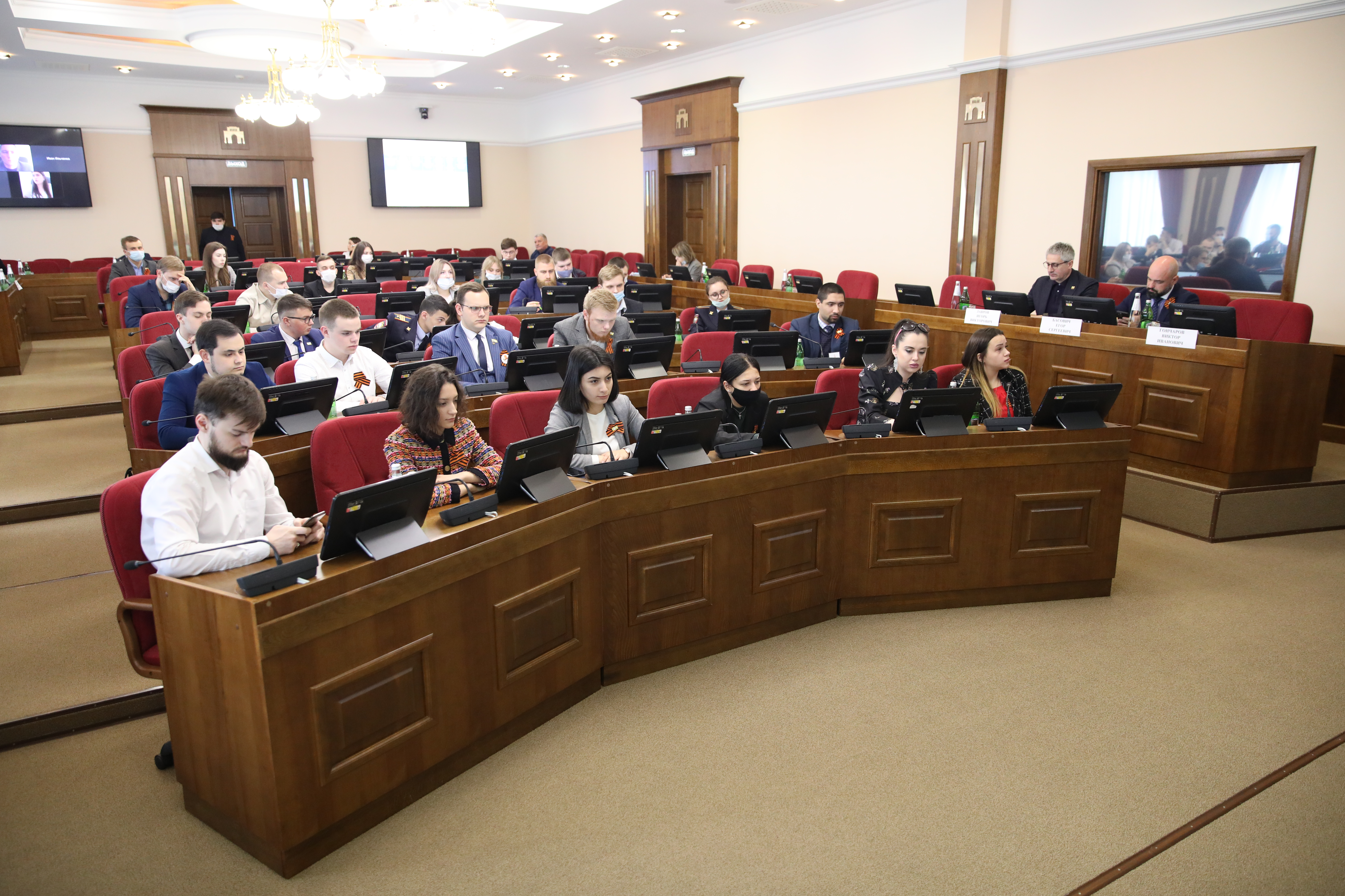 Молодые парламентарии планируют работать над актуальными законотворческими инициативами
