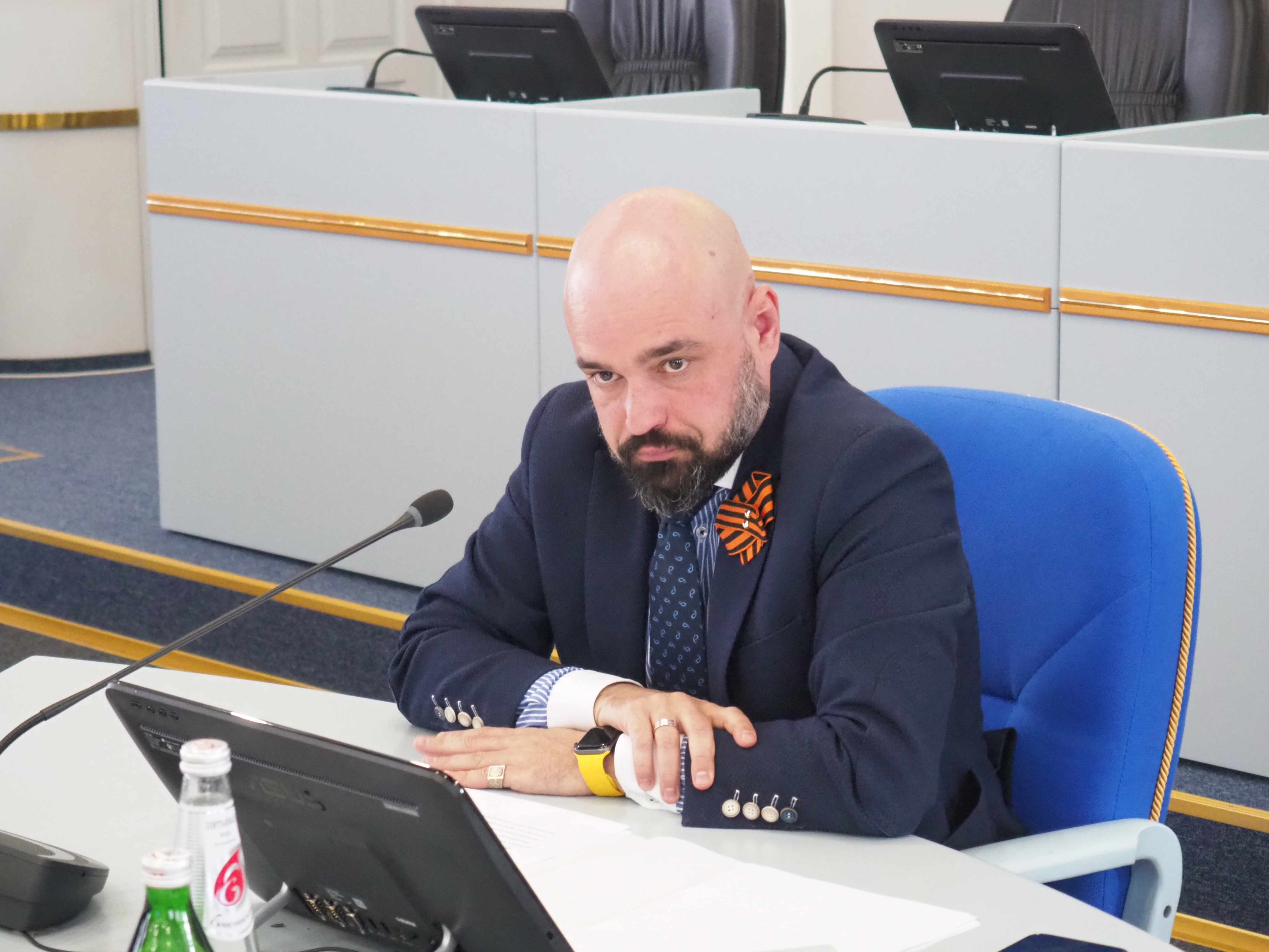В Думе обсудили вопросы поддержки работающей молодёжи и учёных