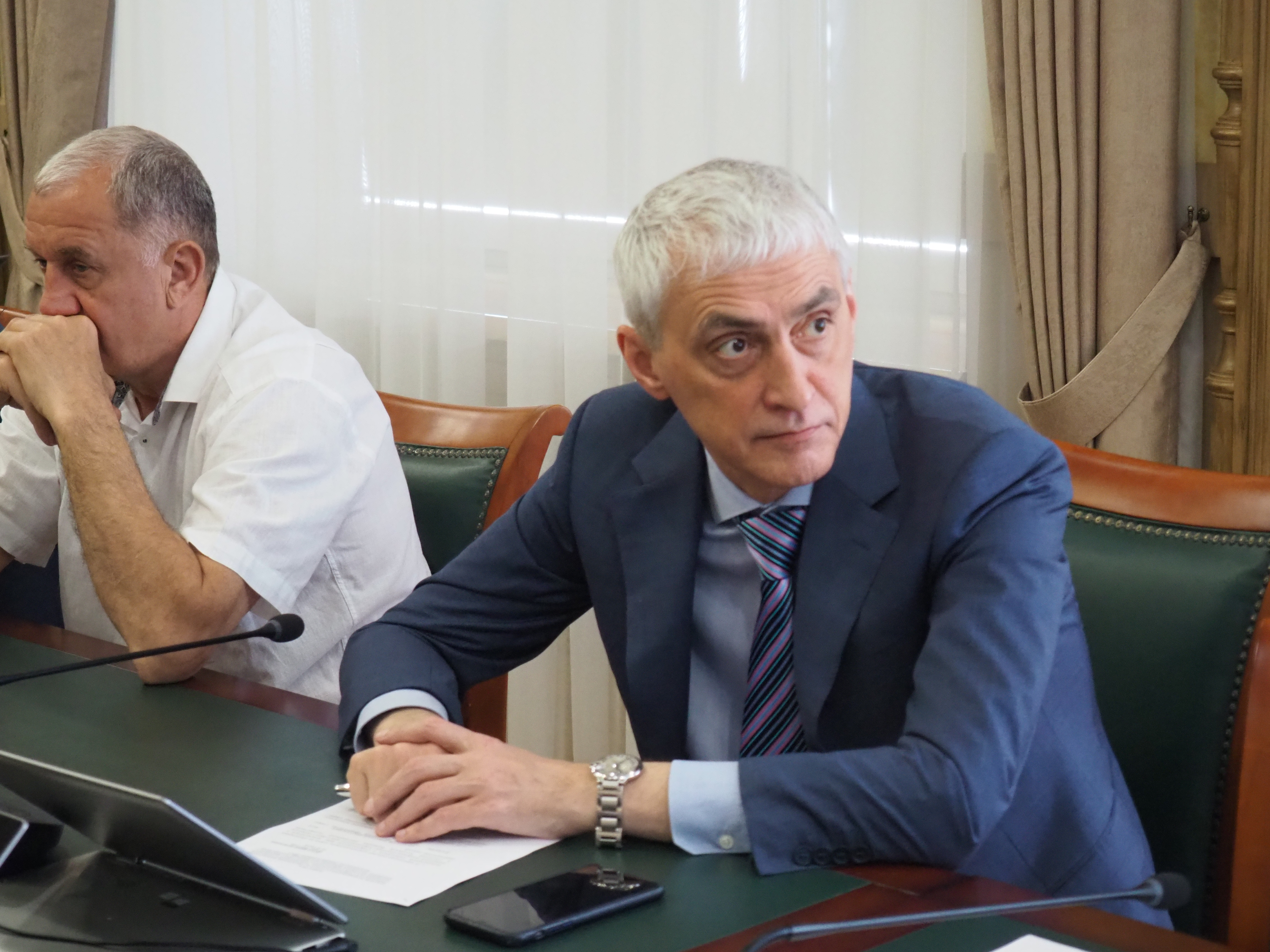 Депутаты краевой Думы предложили зафиксировать арендную плату для предпринимателей в условиях санкций