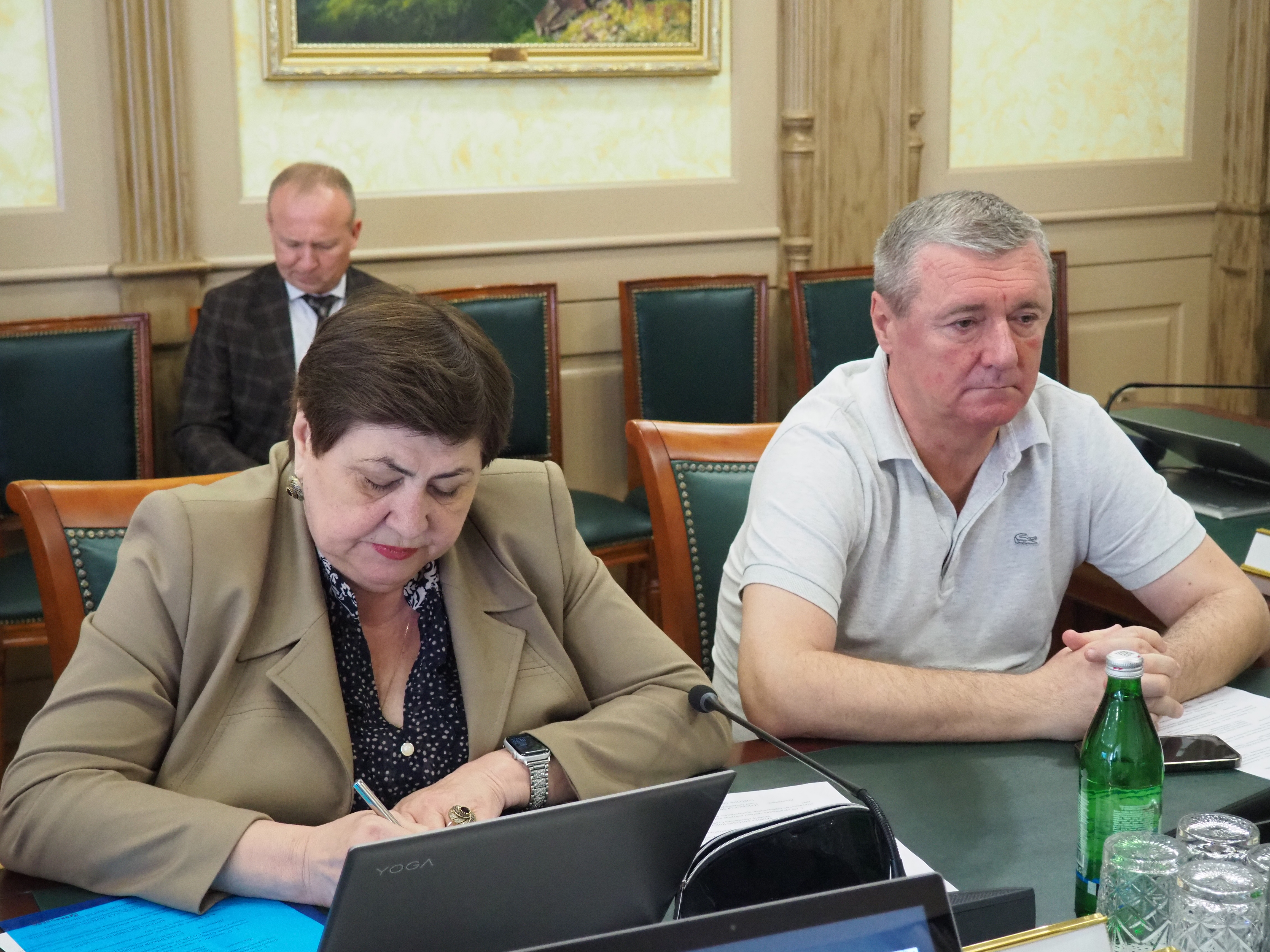 Депутаты краевой Думы предложили зафиксировать арендную плату для предпринимателей в условиях санкций