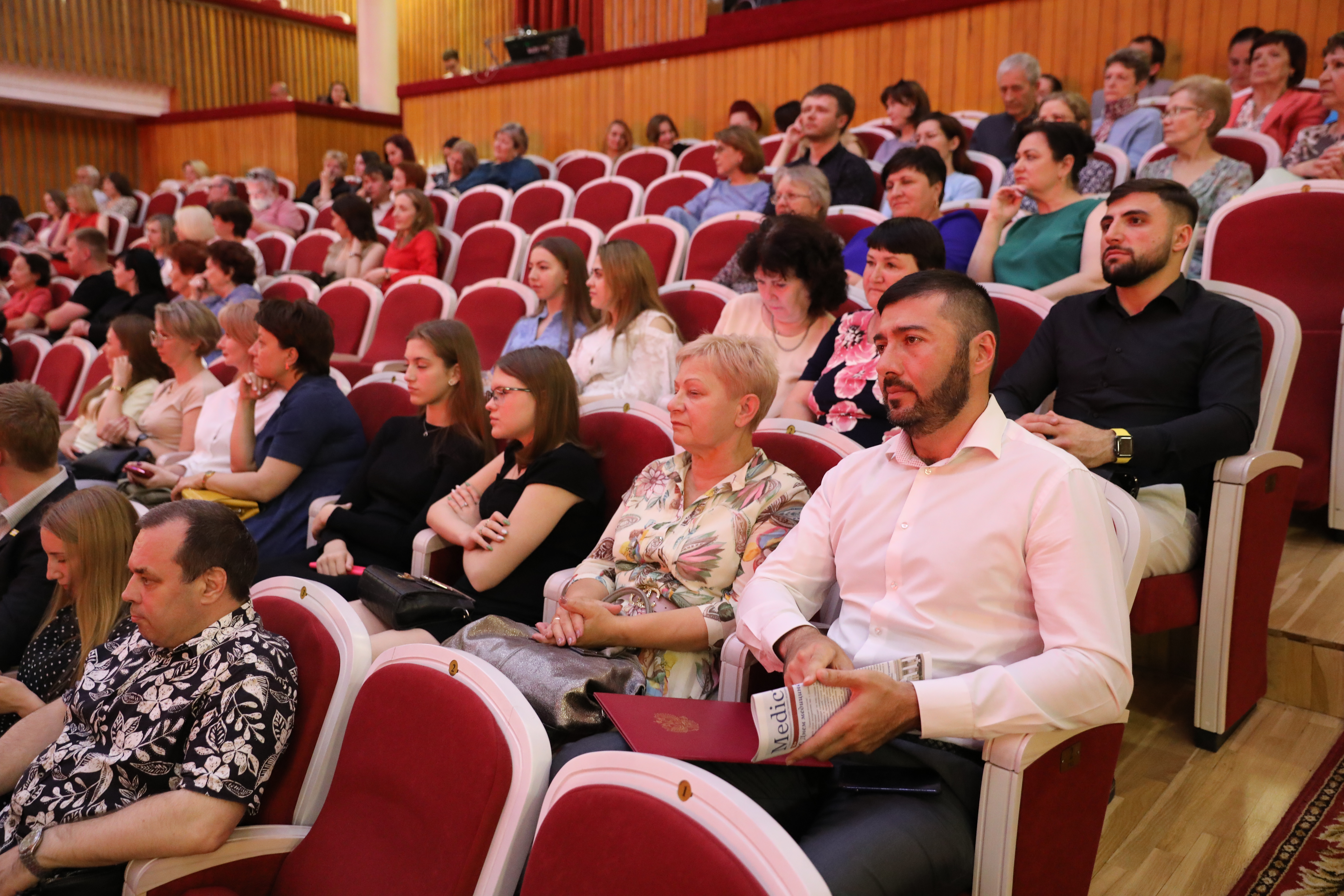 Коллектив Ставропольского государственного медицинского университета поздравили с профессиональным праздником медработников
