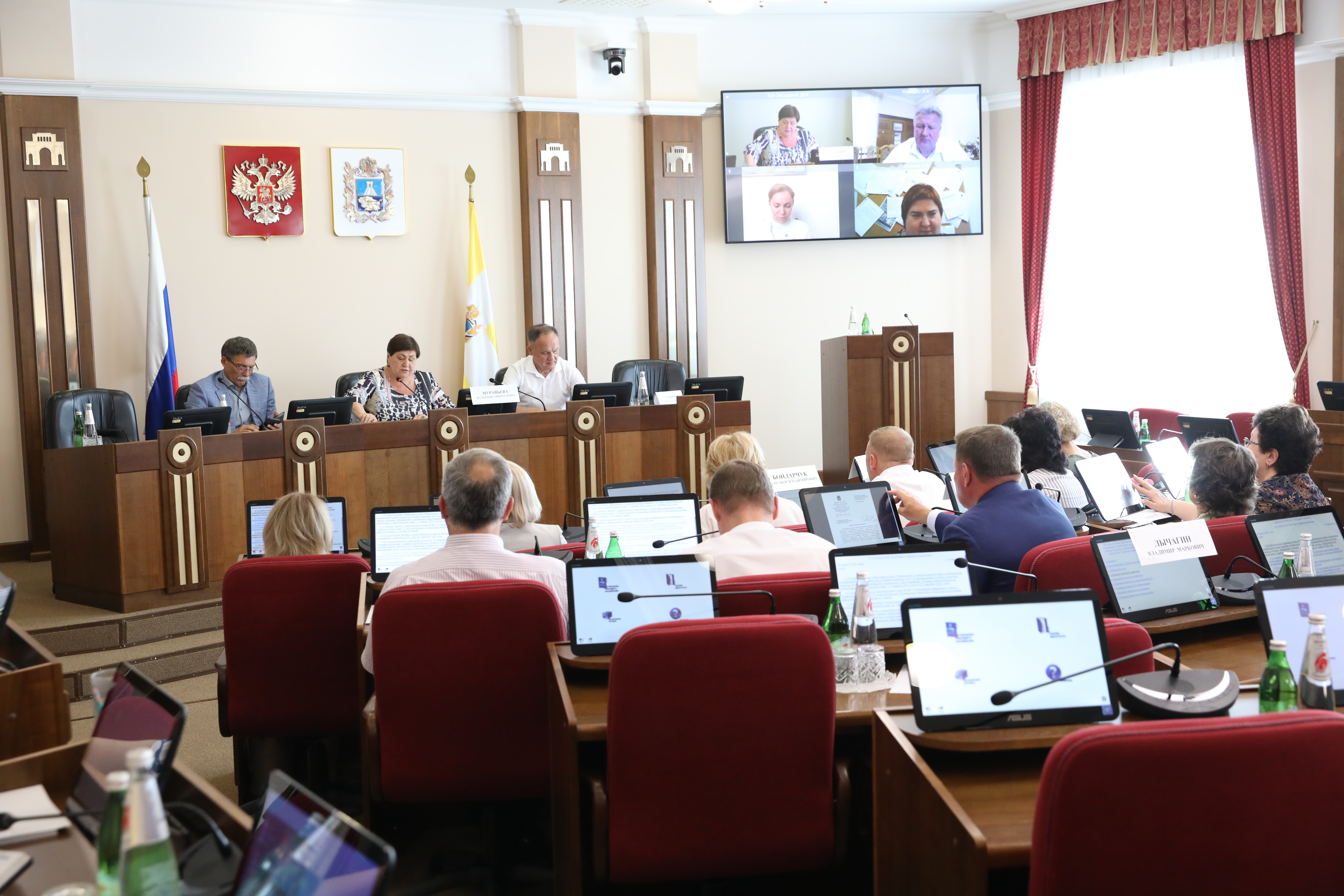 Качество услуг в социальной сфере – на контроле депутатов
