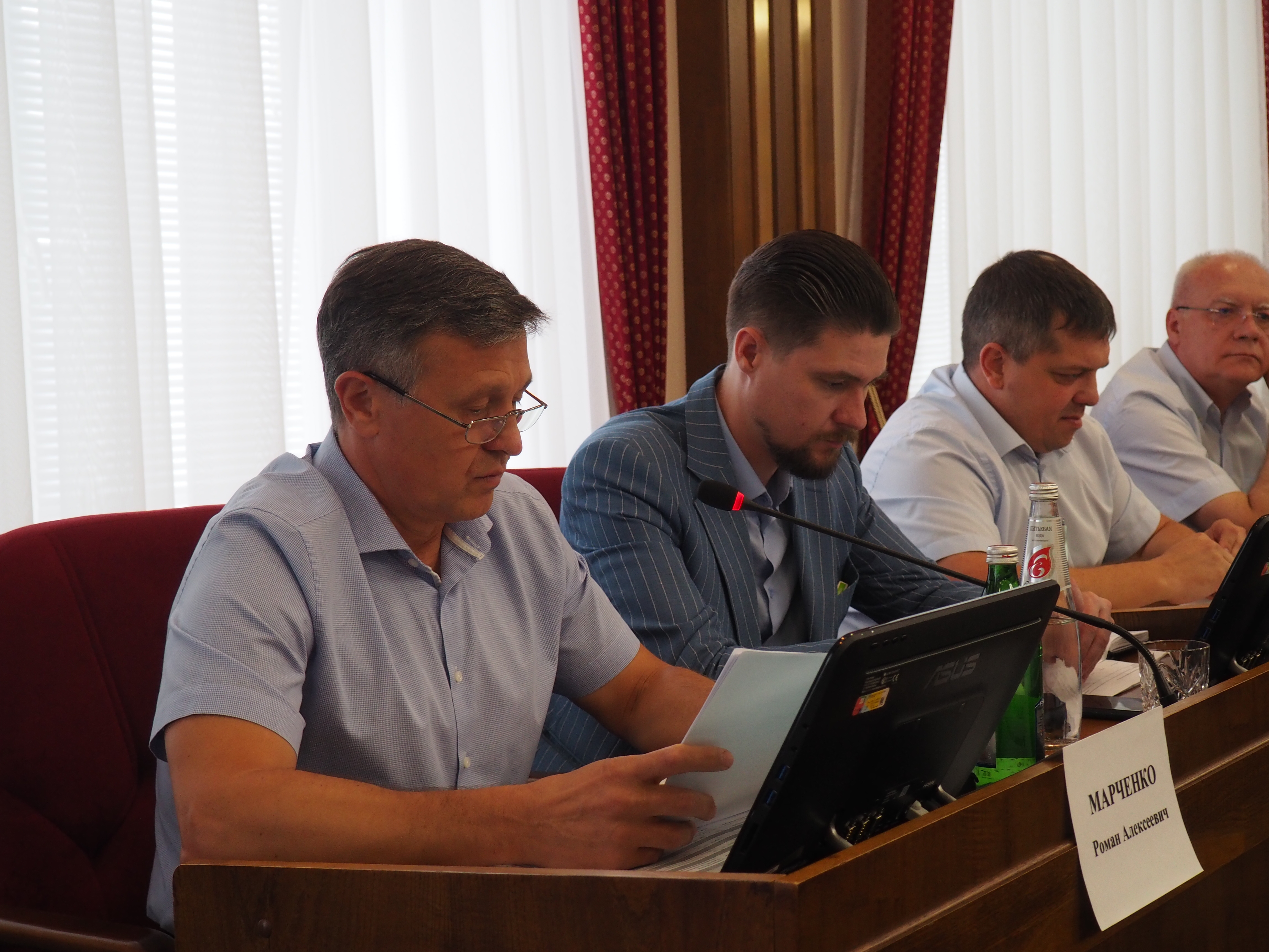Законодатели Ставрополья предлагают выделить дополнительные средства на покупку спецтехники для ремонта водопроводных сетей
