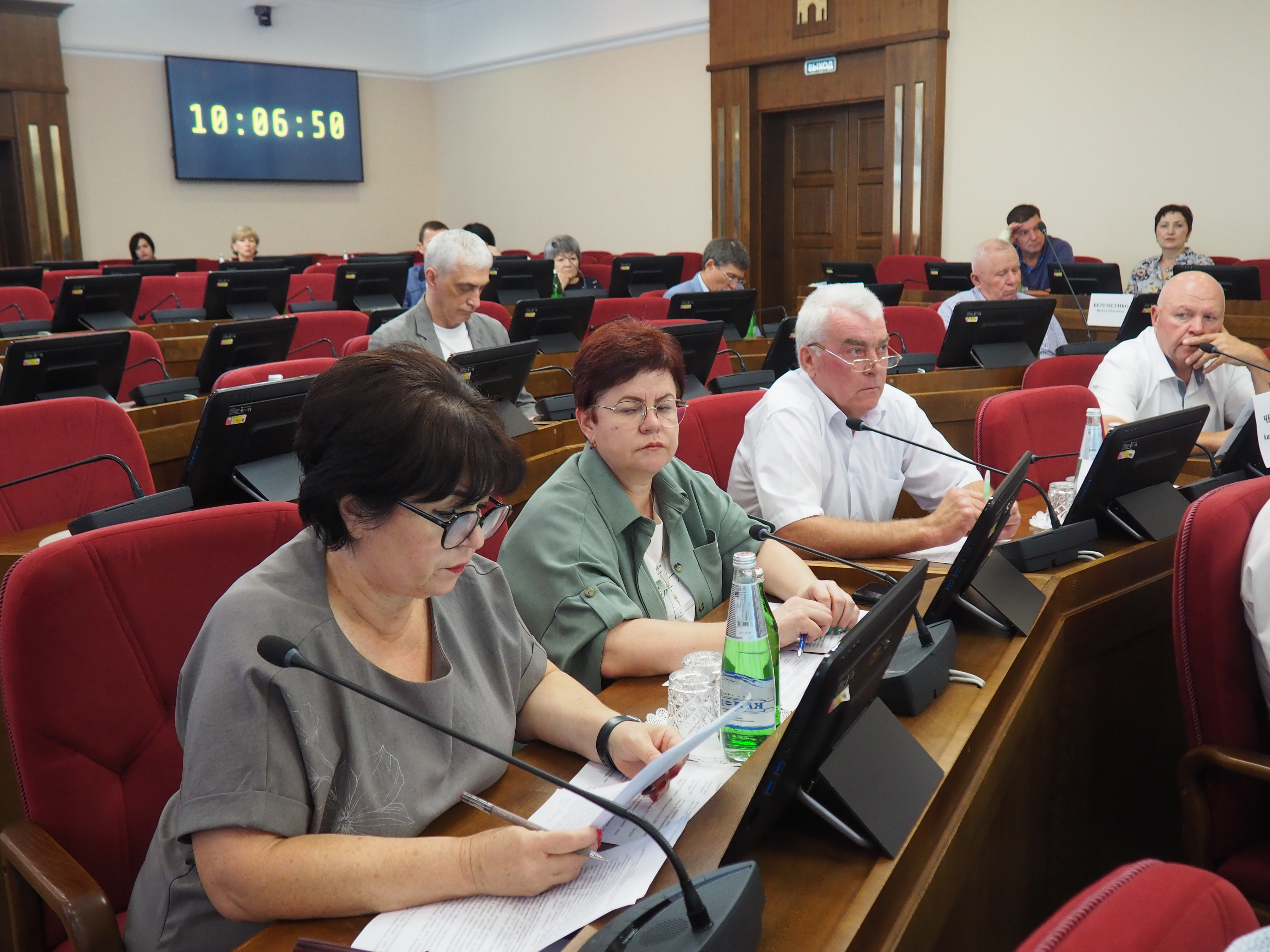 Законодатели Ставрополья предлагают выделить дополнительные средства на покупку спецтехники для ремонта водопроводных сетей