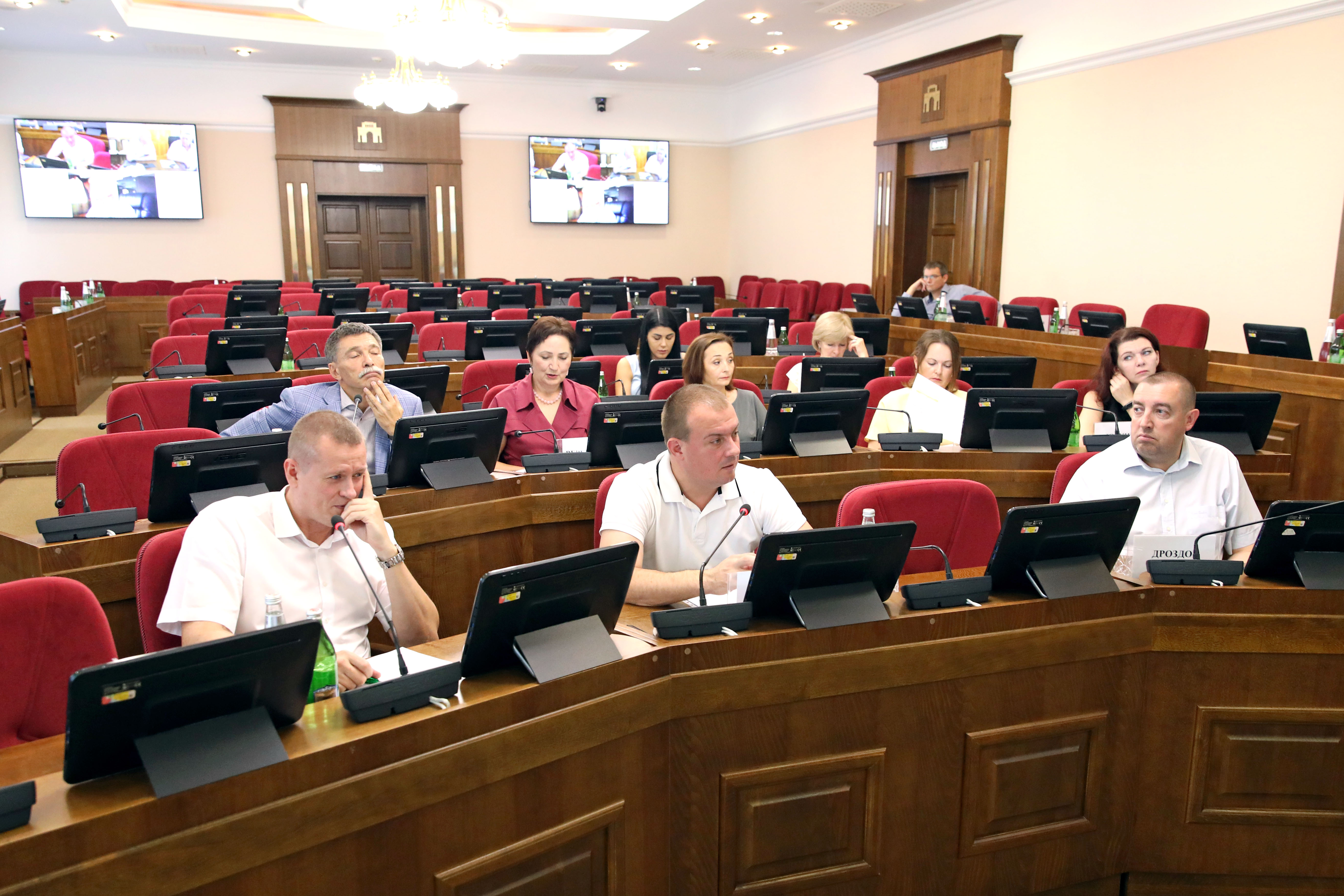 Депутаты работают над изменениями краевого законодательства в сфере инвестиционной деятельности
